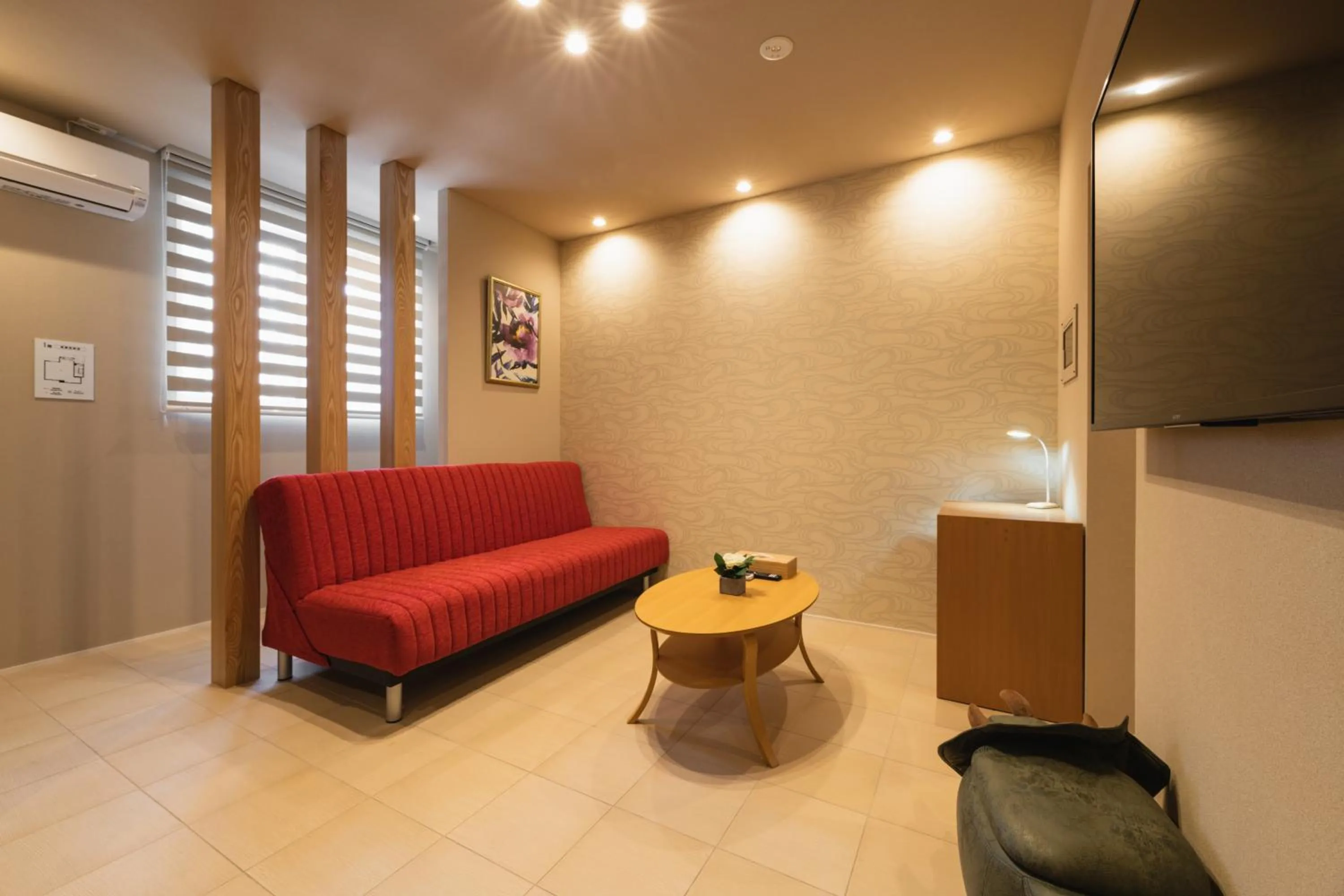 Living room in GRAND BASE Crane