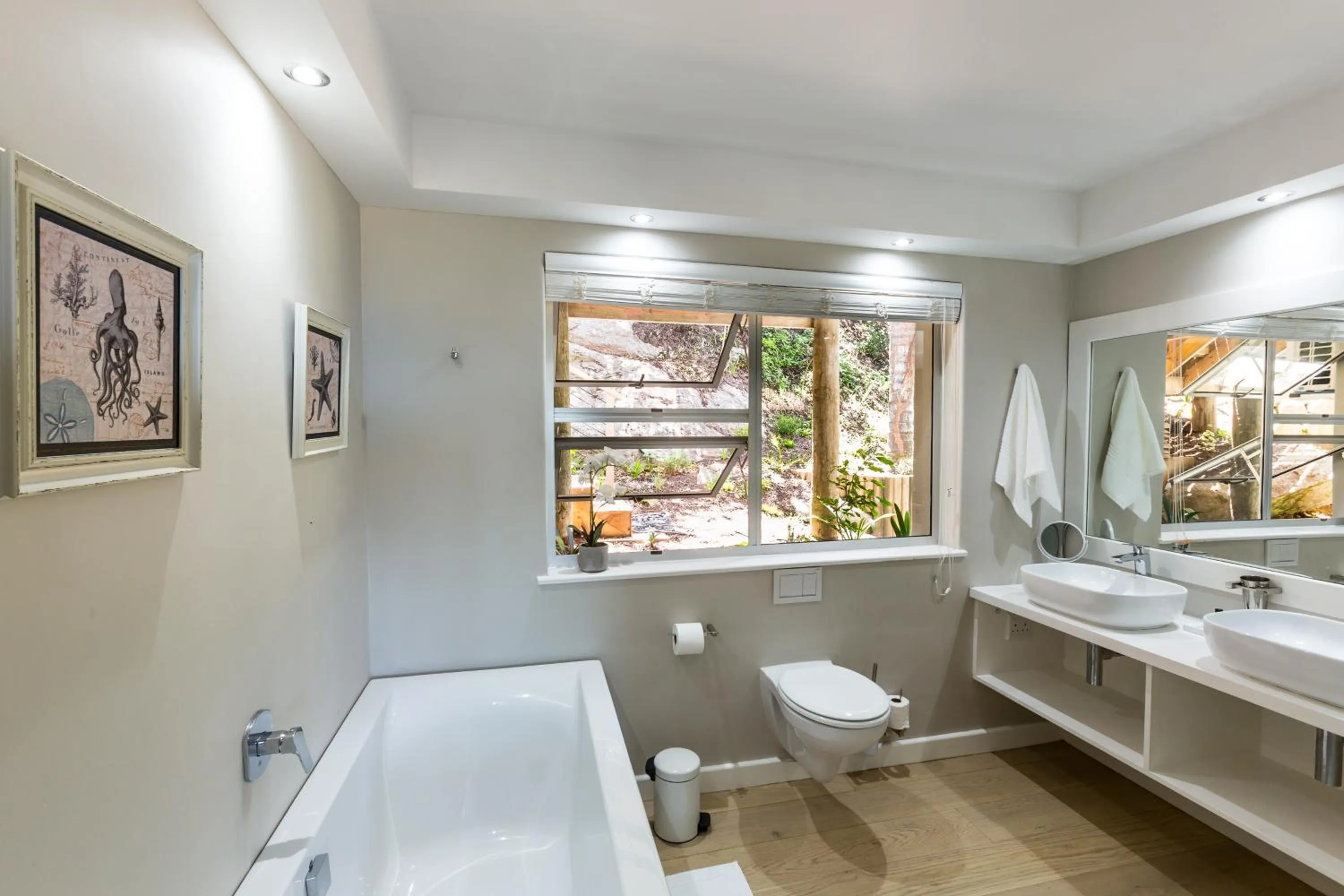 Bathroom in IdylWilde