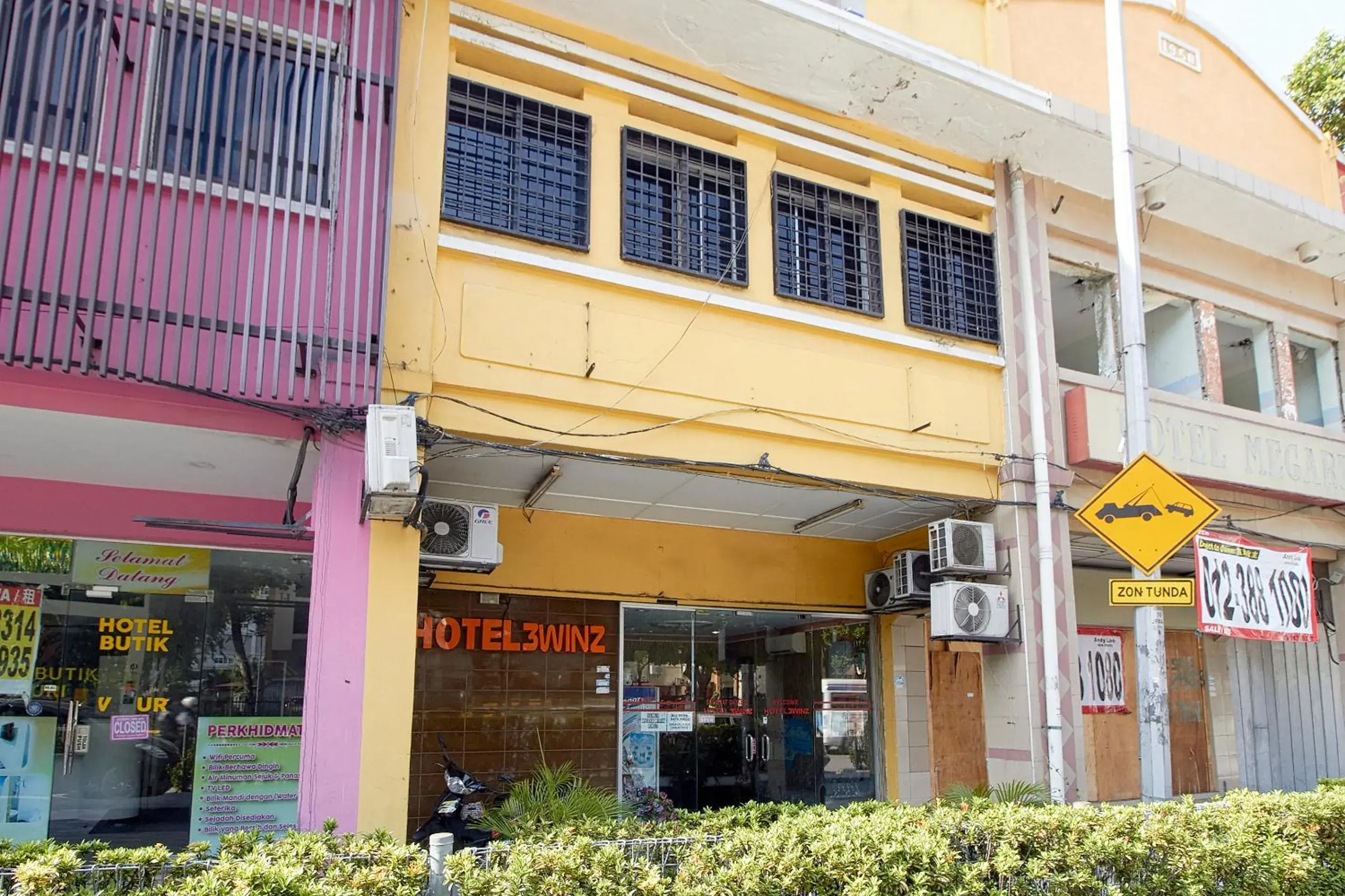 Facade/entrance in Hotel 3Winz Chow Kit Kuala Lumpur Facade/entrance in Hotel 3Winz Chow Kit Kuala Lumpur