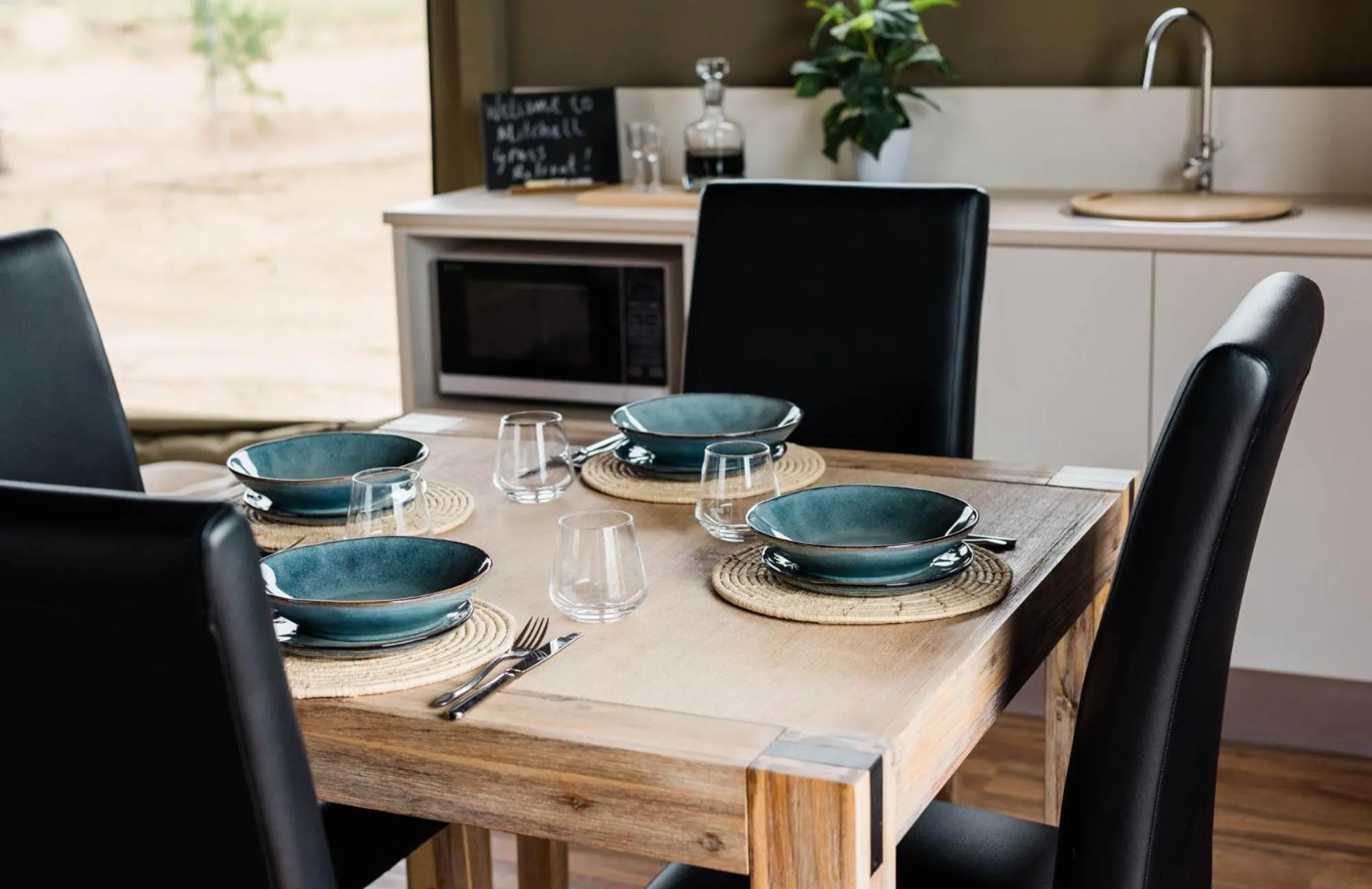 Kitchen or kitchenette in Mitchell Grass Retreat