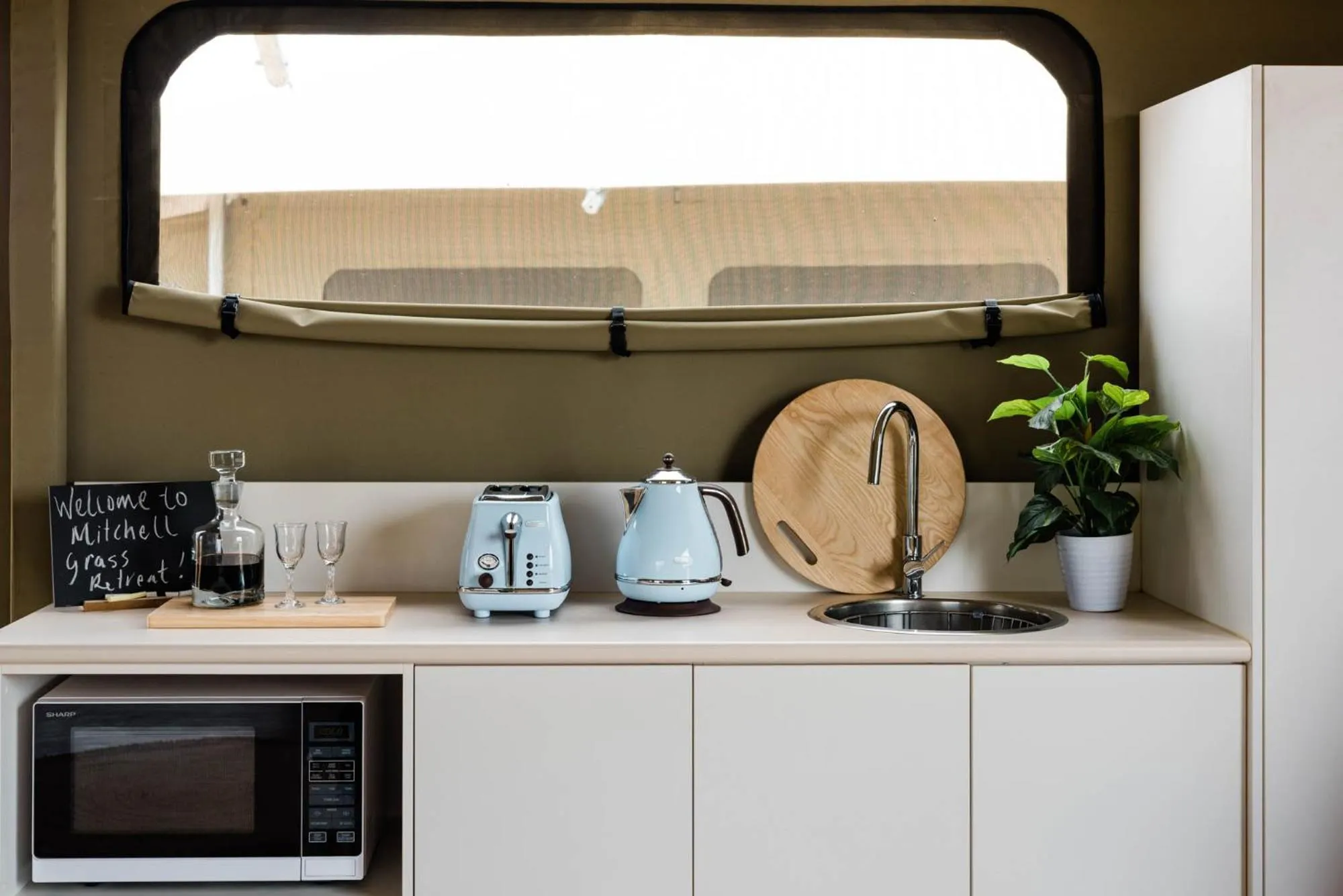 Coffee/tea facilities in Mitchell Grass Retreat