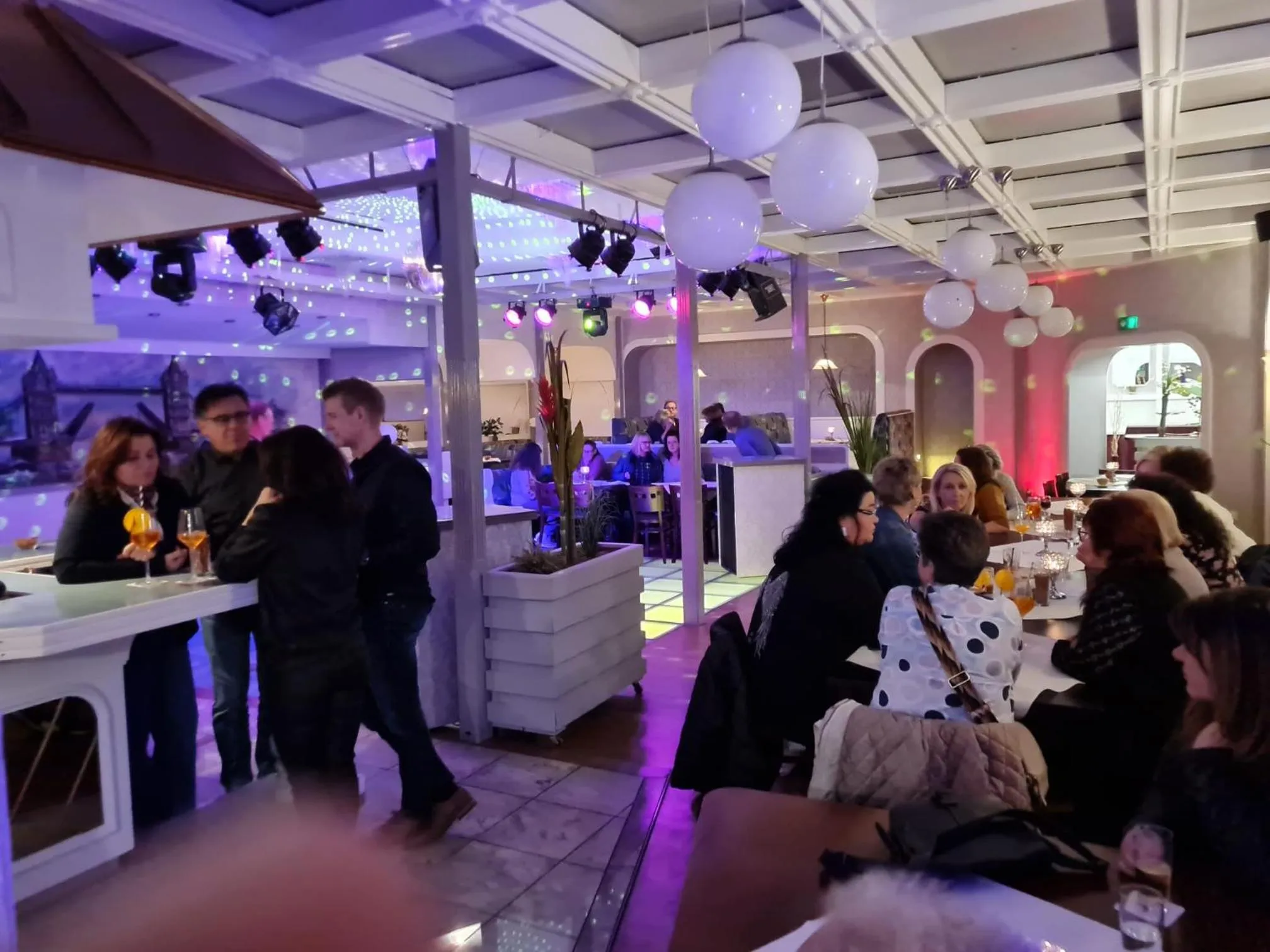 Nightclub / DJ in Hotel Restaurant Rückert