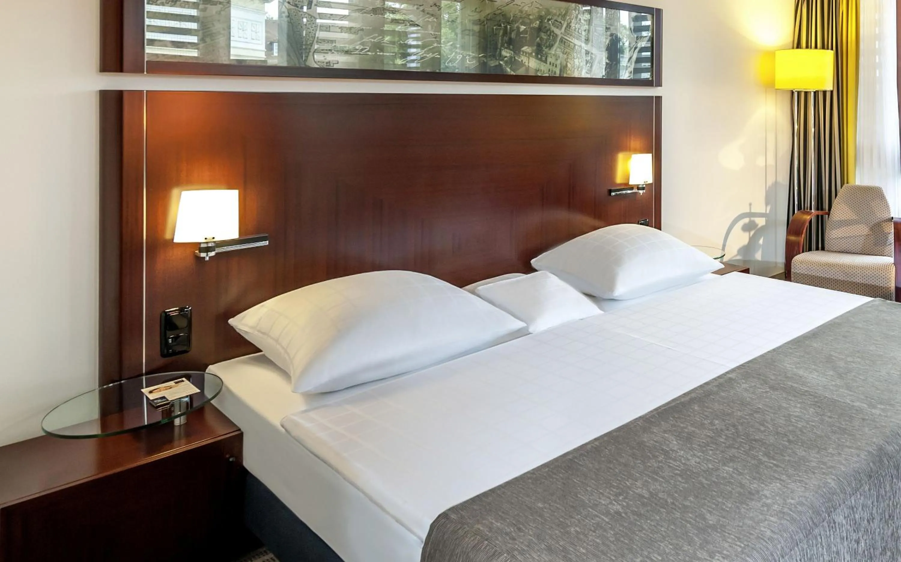 Photo of the whole room, Bed in Dorint Am Goethepark Weimar