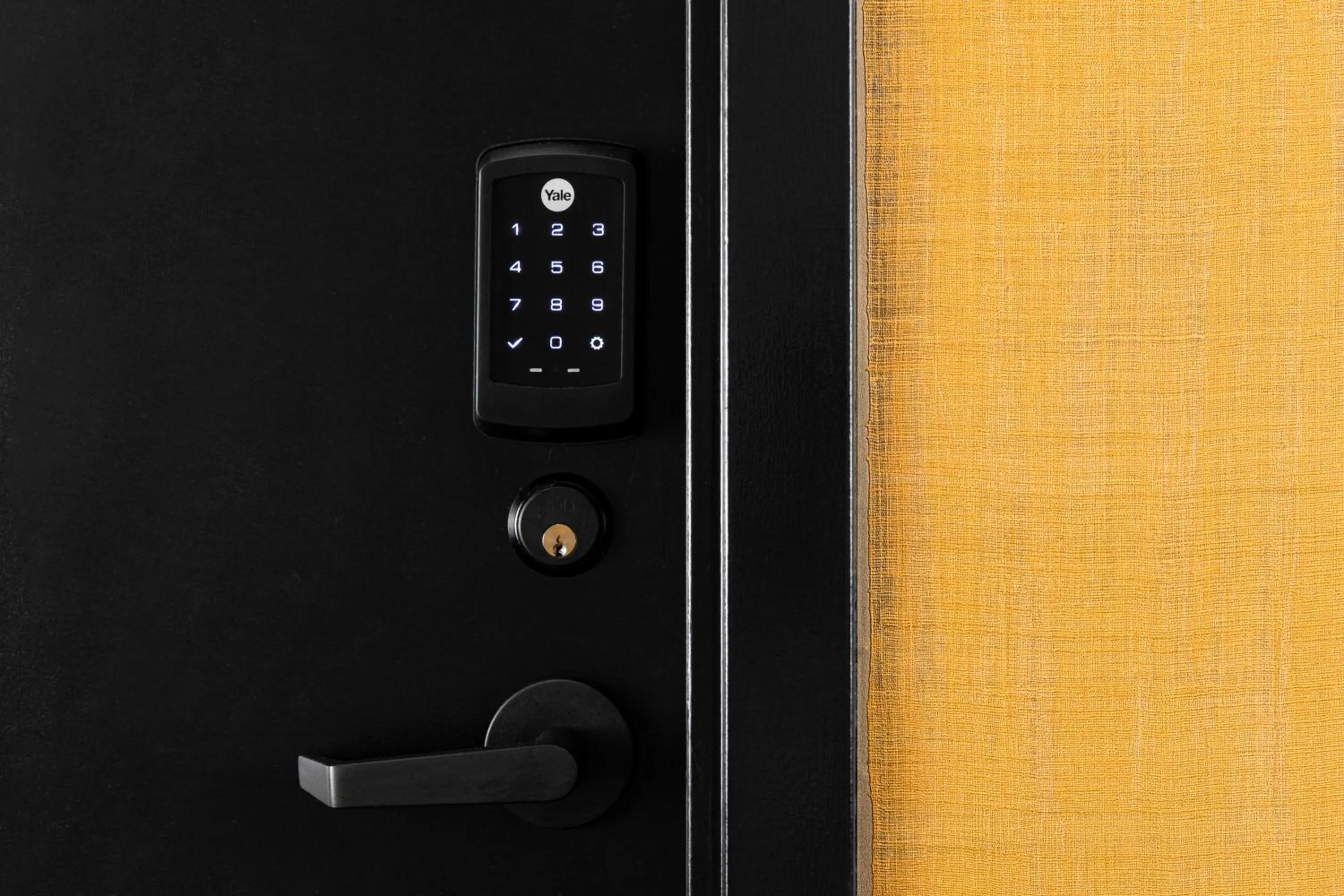 Facade/entrance in Liz by Black Swan - DC Executive Flat