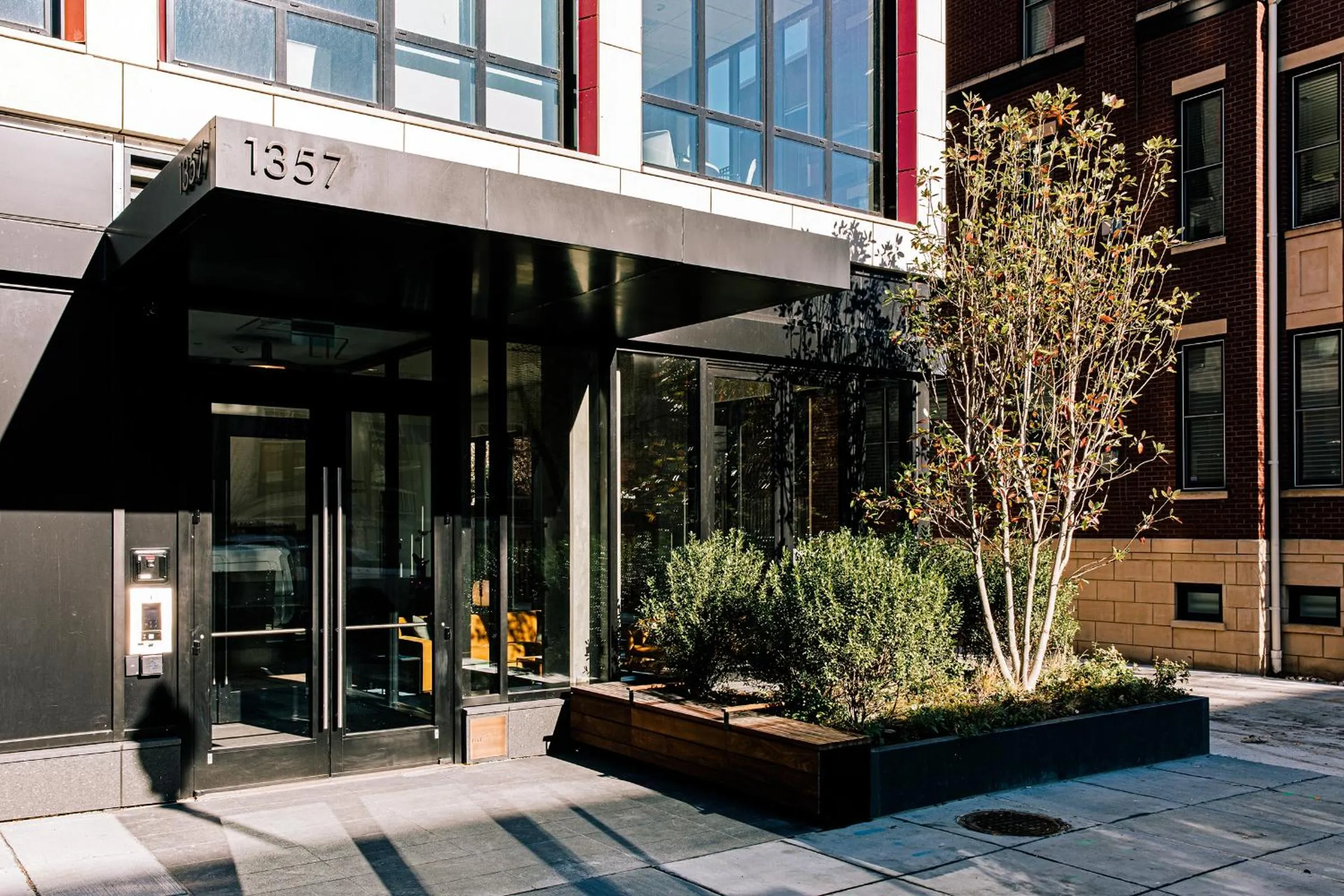 Property building in Liz by Black Swan - DC Executive Flat