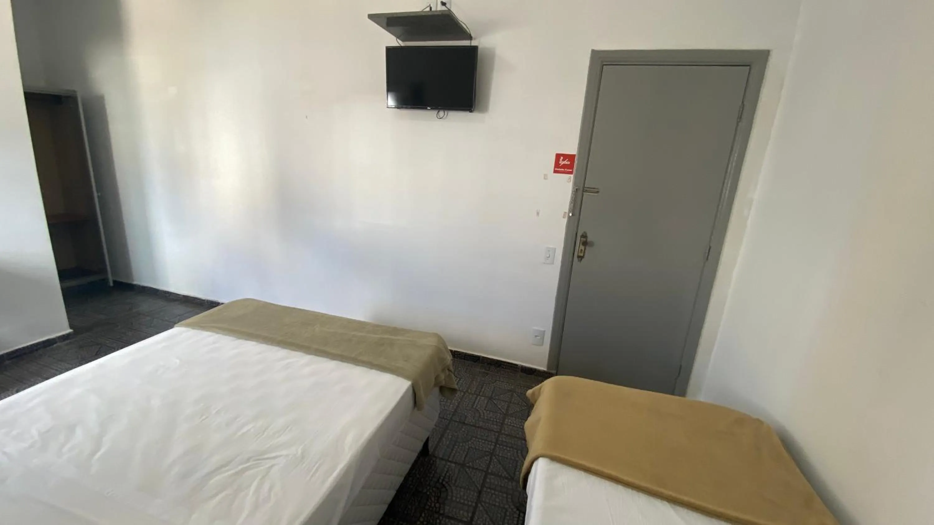 TV and multimedia, Bed in Hotel dos Nobres