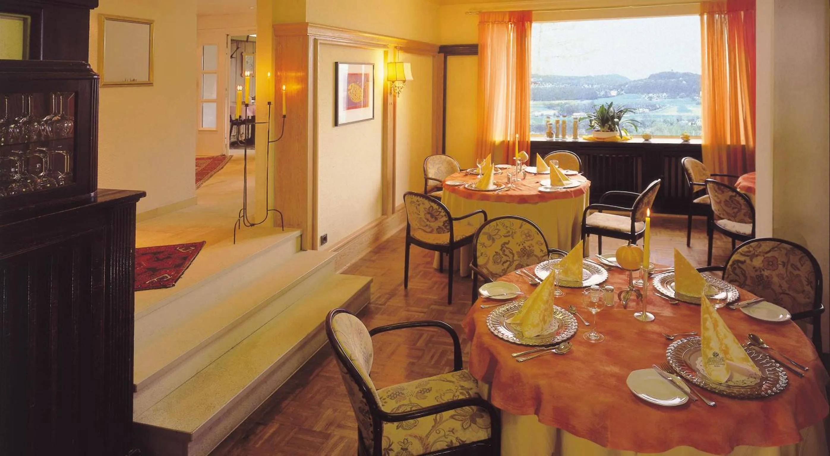Restaurant/places to eat, Bed in Burghotel Volmarstein