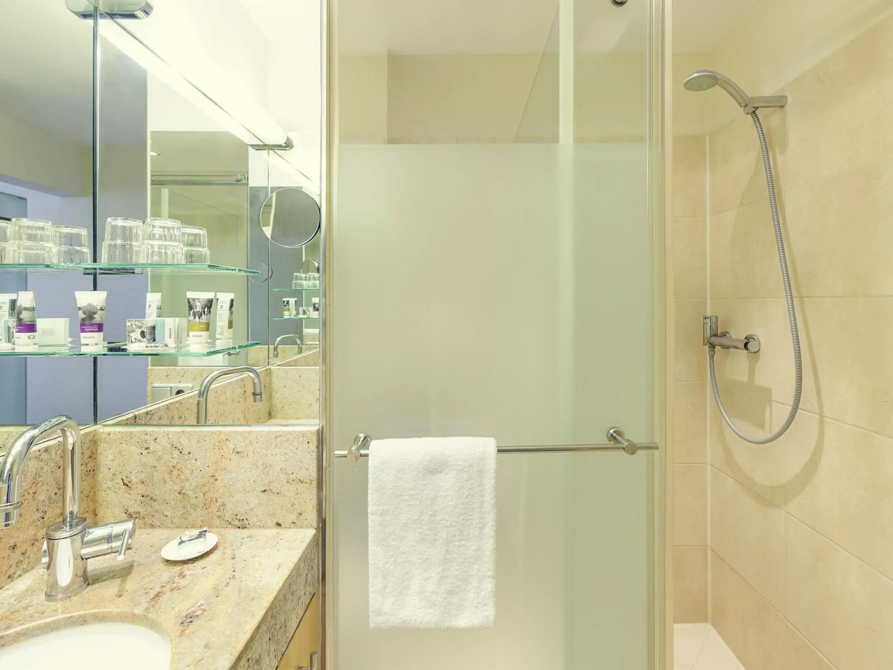 Bedroom in Mercure Hotel Potsdam City Bedroom in Mercure Hotel Potsdam City