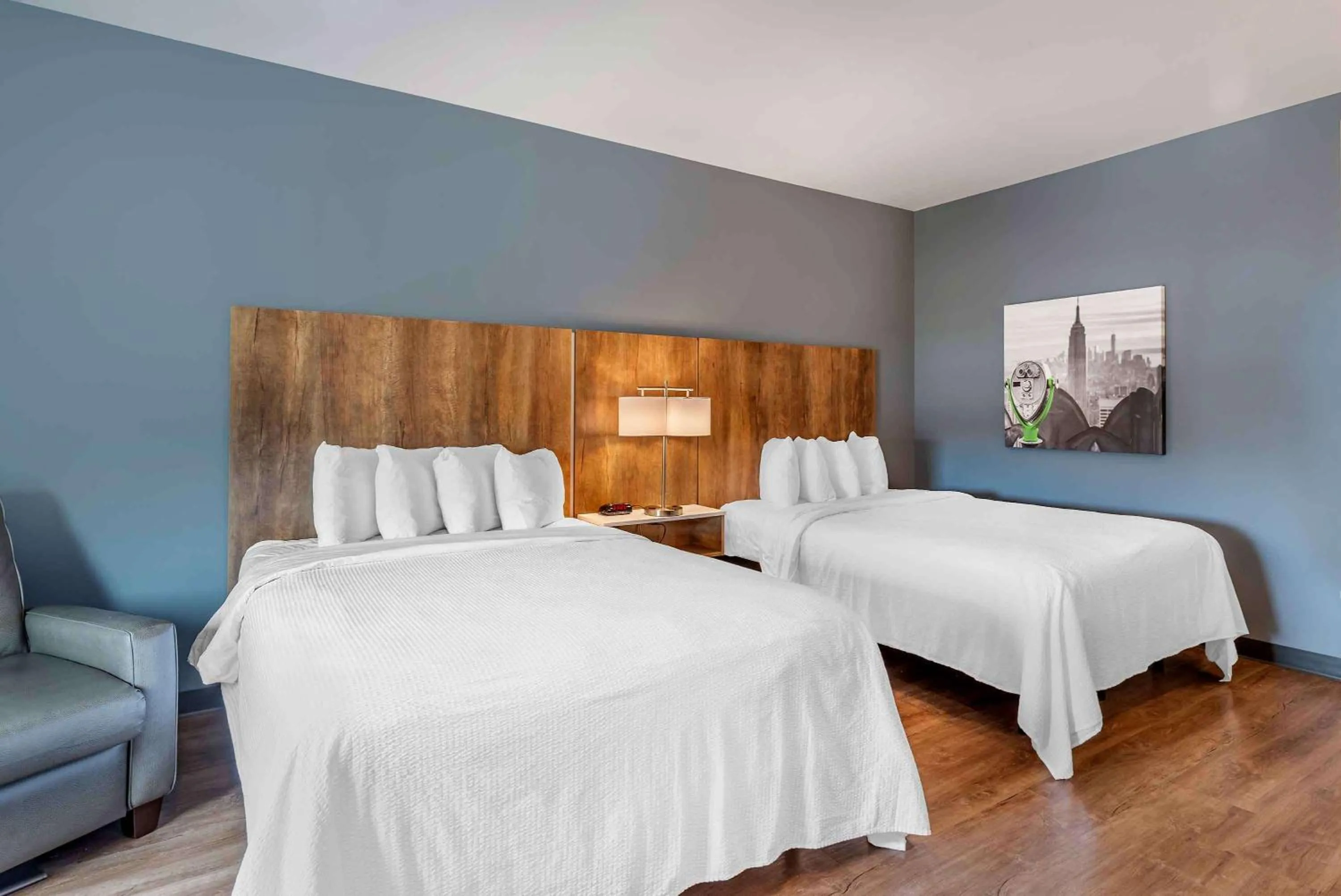 Bedroom, Bed in Extended Stay America Suites - Colonial Heights - Fort Lee