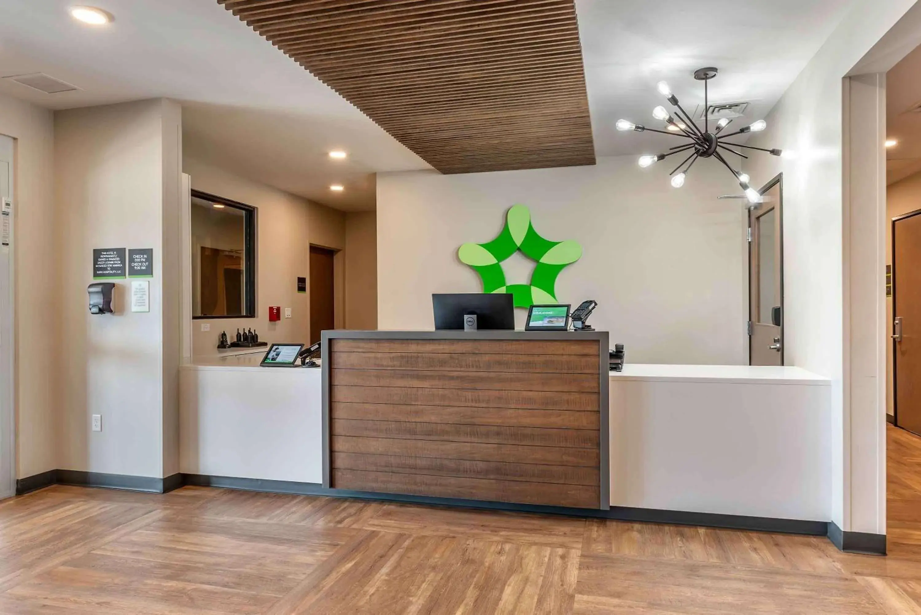 Lobby or reception in Extended Stay America Suites - Colonial Heights - Fort Lee Lobby or reception in Extended Stay America Suites - Colonial Heights - Fort Lee