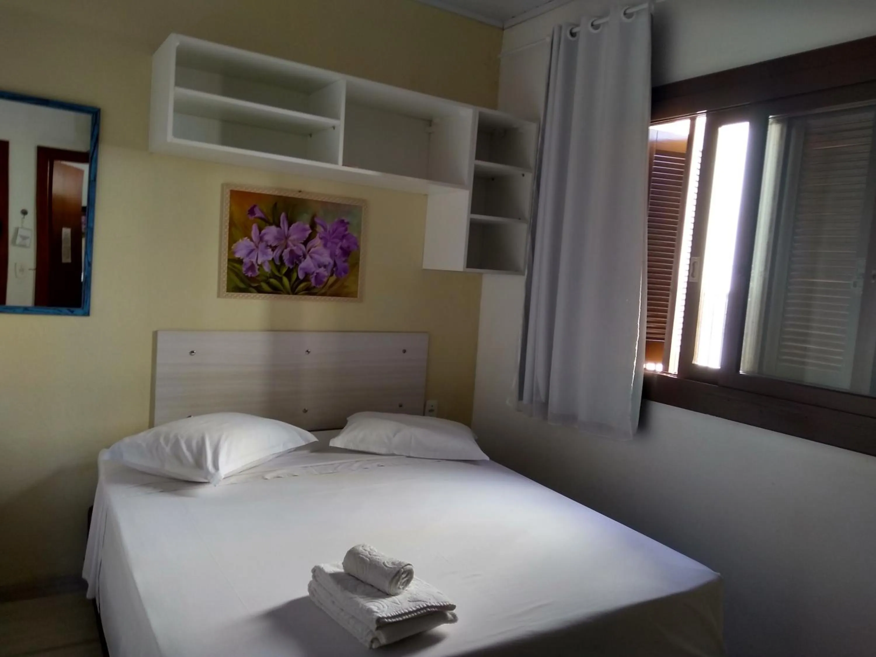 Photo of the whole room in HOSPEDAGEM E ACONCHEGO NA SERRA GAUCHA