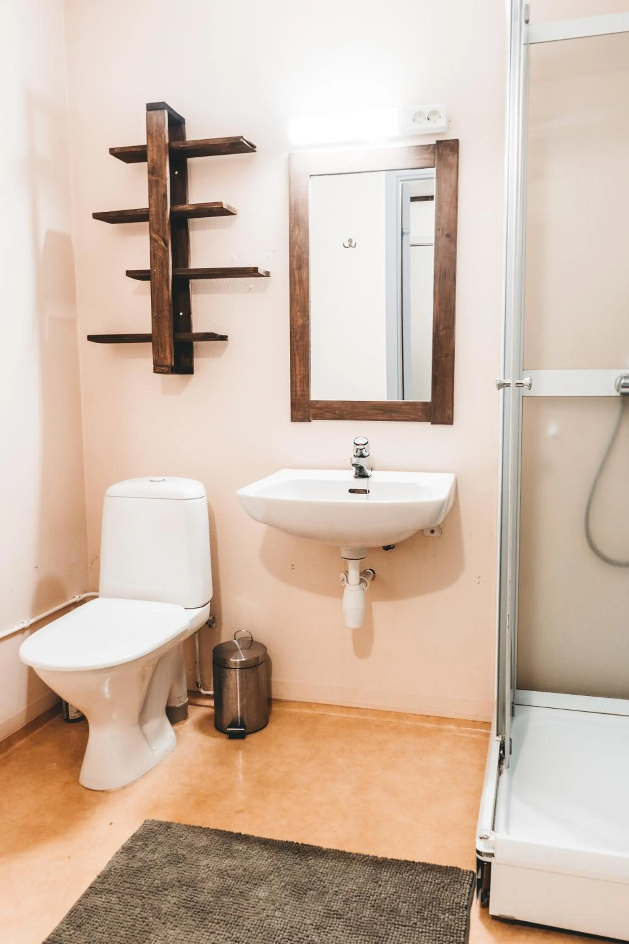 Shower in FURU Hostel & Café