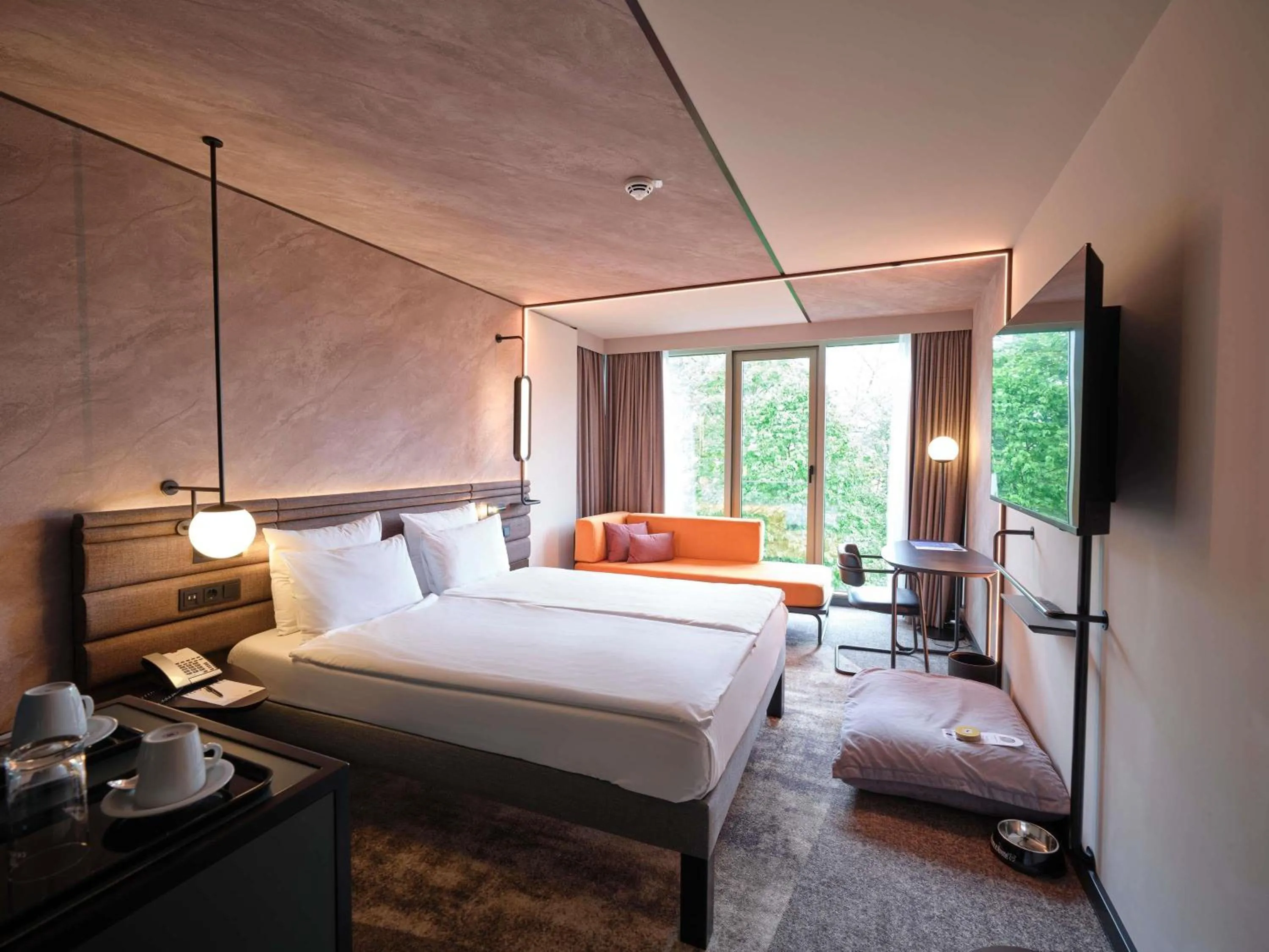 Bedroom, Bed in Novotel München City