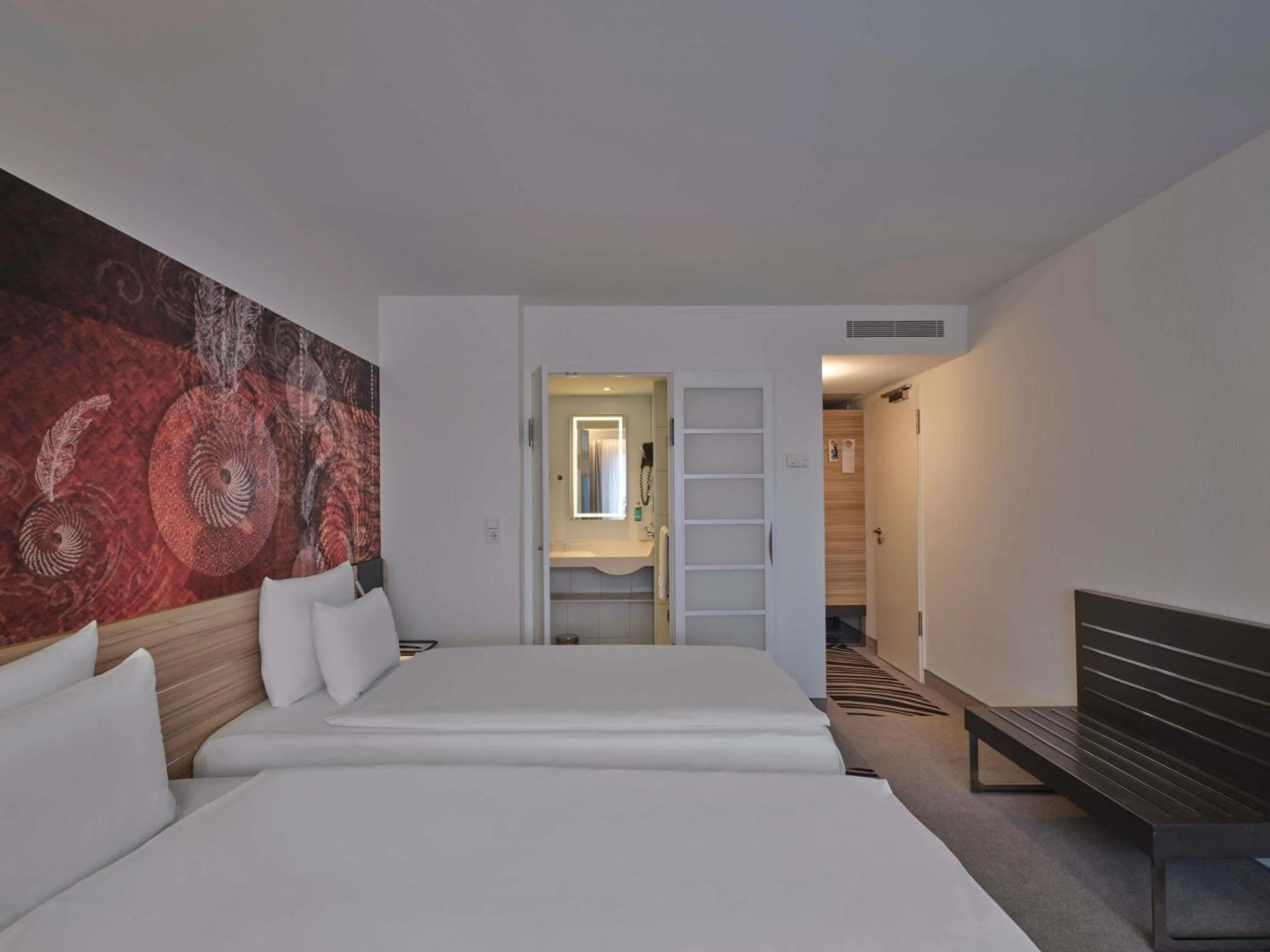 Bedroom, Bed in Novotel München City