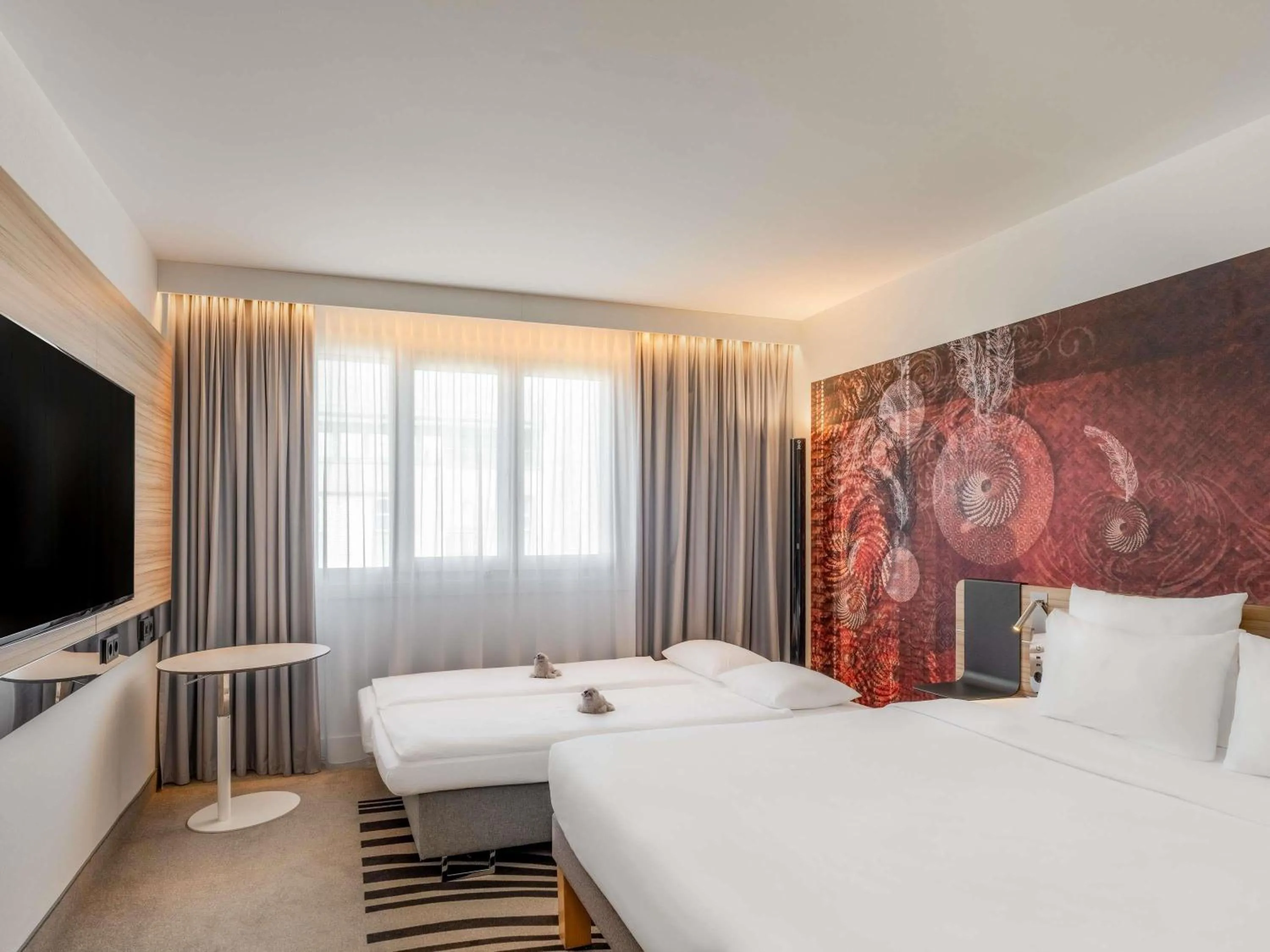 Bedroom, Bed in Novotel München City