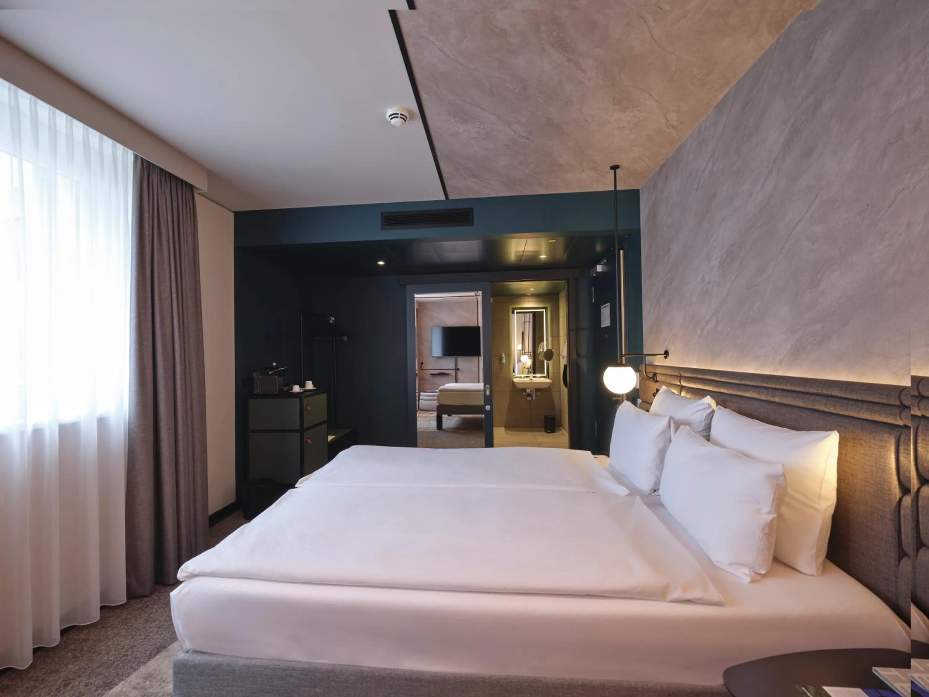 Bed in Novotel München City