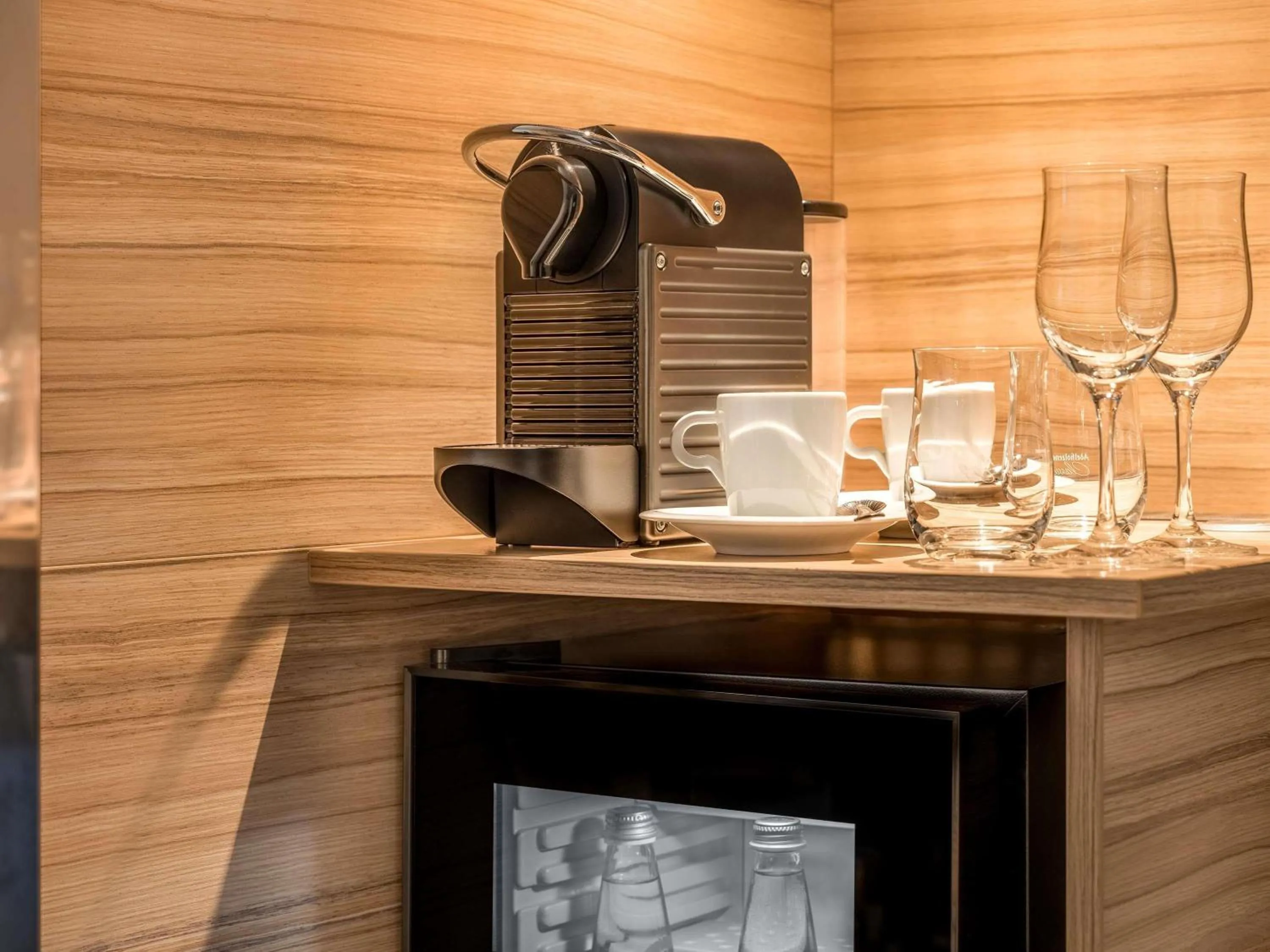 Bedroom in Novotel München City