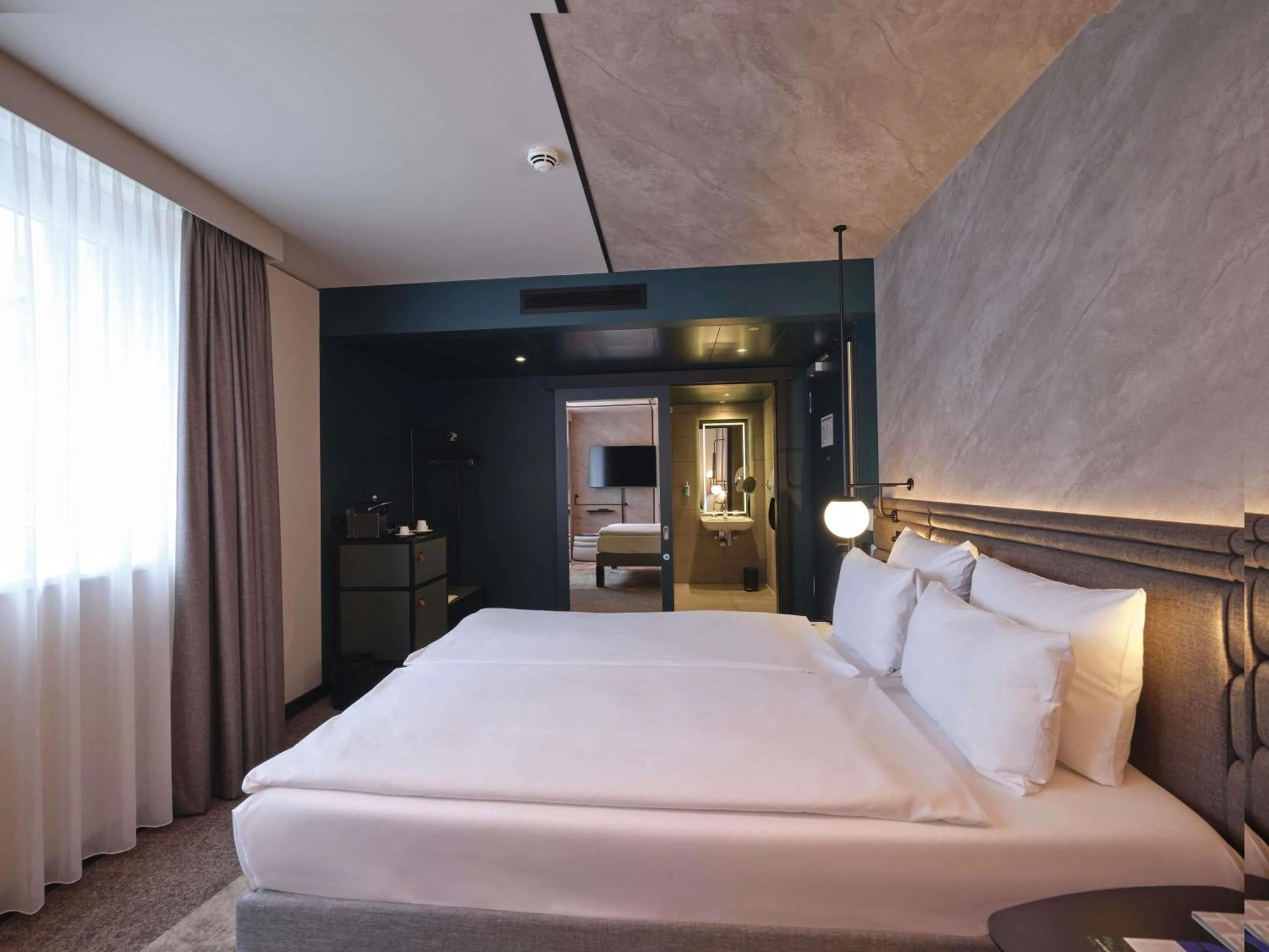 Bedroom, Bed in Novotel München City