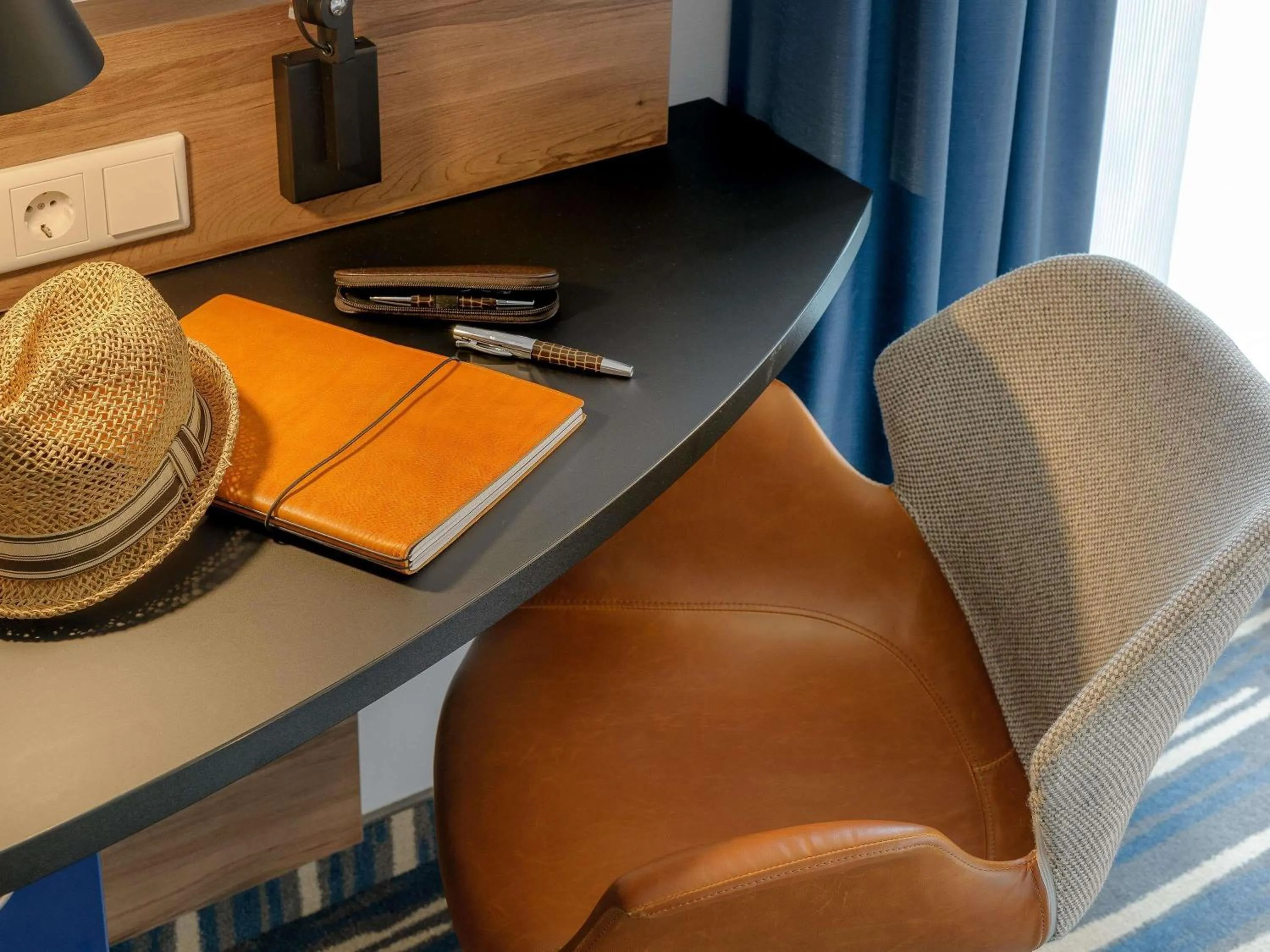 Bedroom in Mercure Hotel Hamburg Mitte