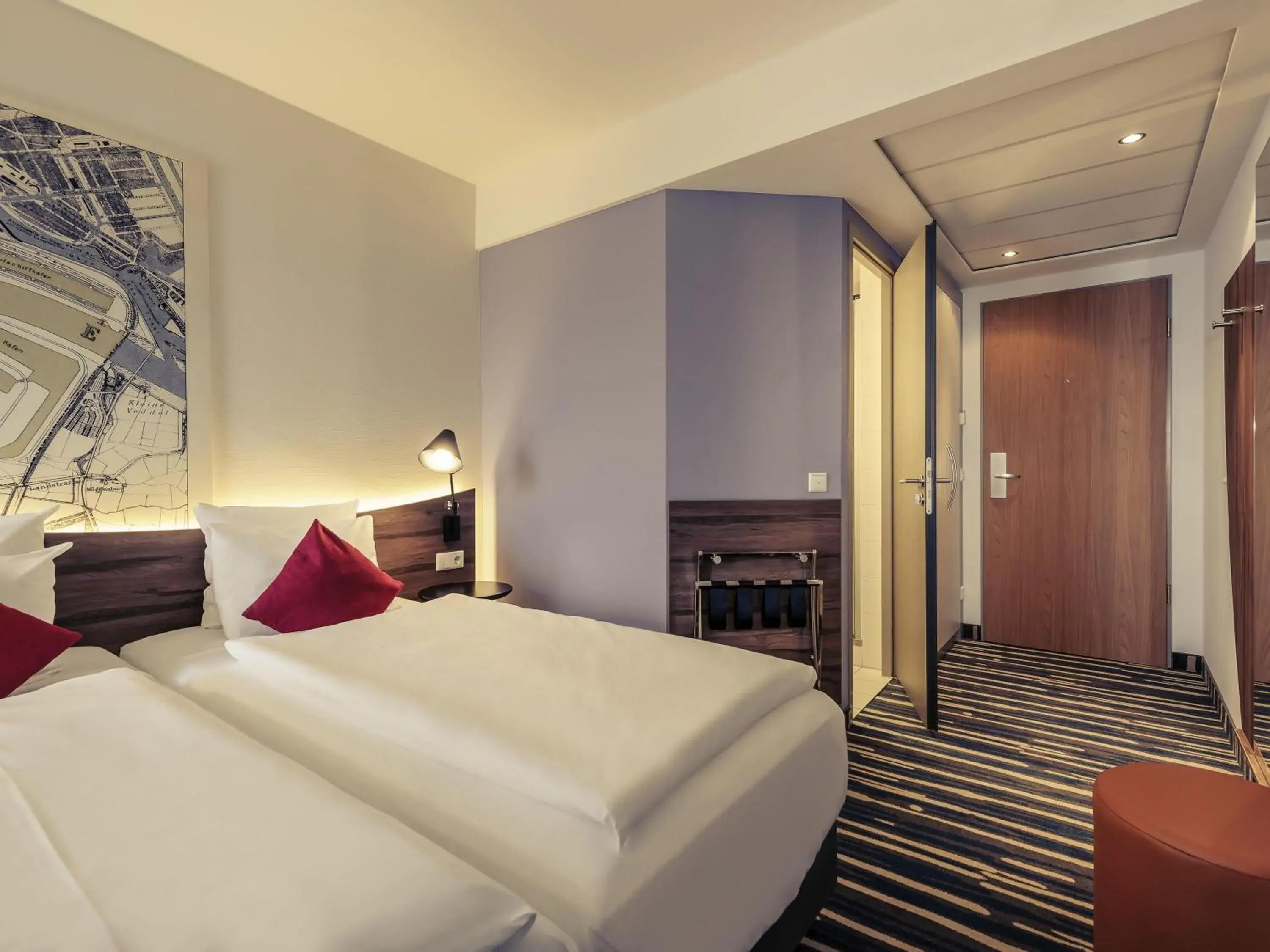 Bedroom, Bed in Mercure Hotel Hamburg Mitte Bedroom, Bed in Mercure Hotel Hamburg Mitte