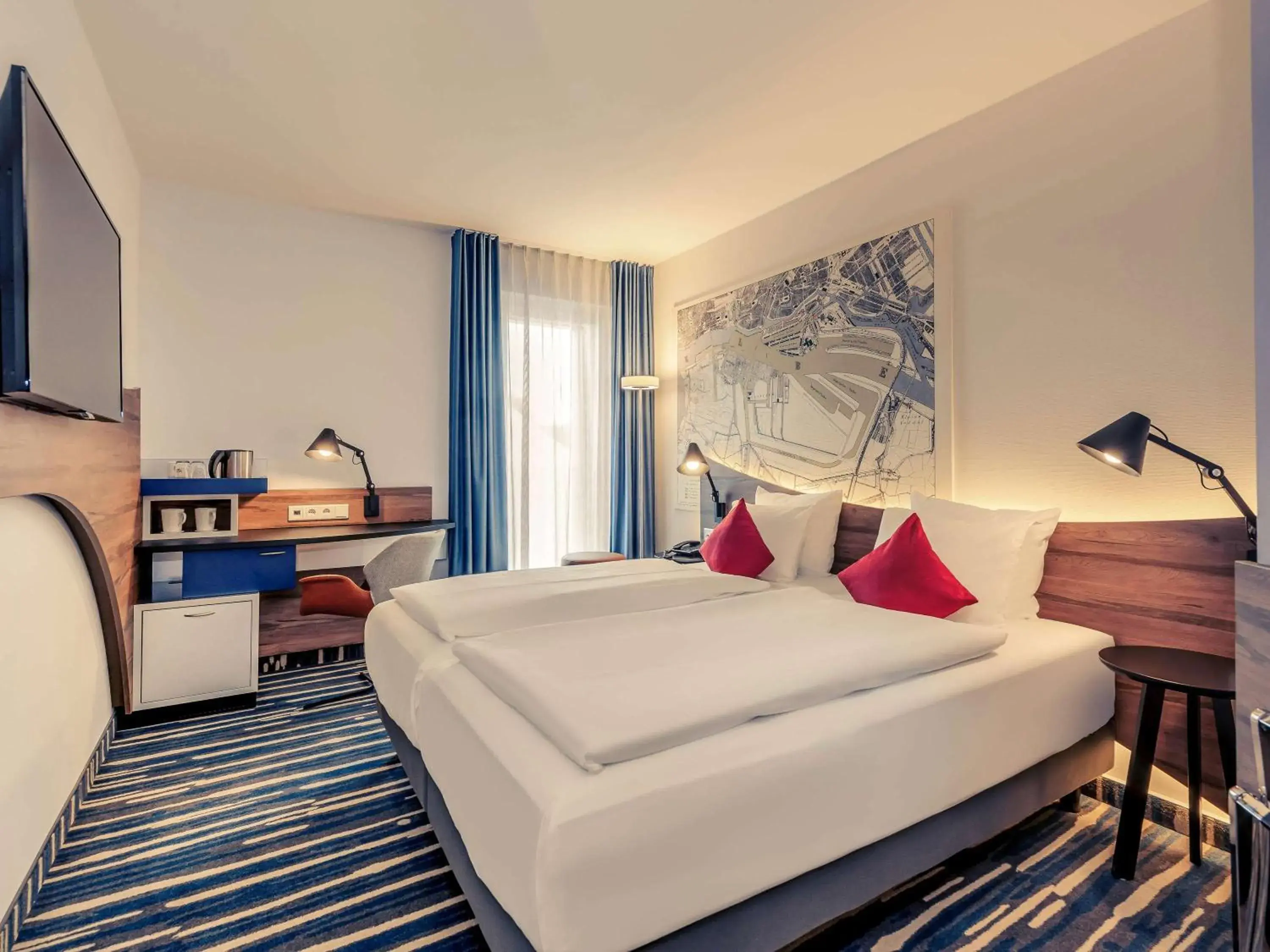 Bedroom, Bed in Mercure Hotel Hamburg Mitte Bedroom, Bed in Mercure Hotel Hamburg Mitte