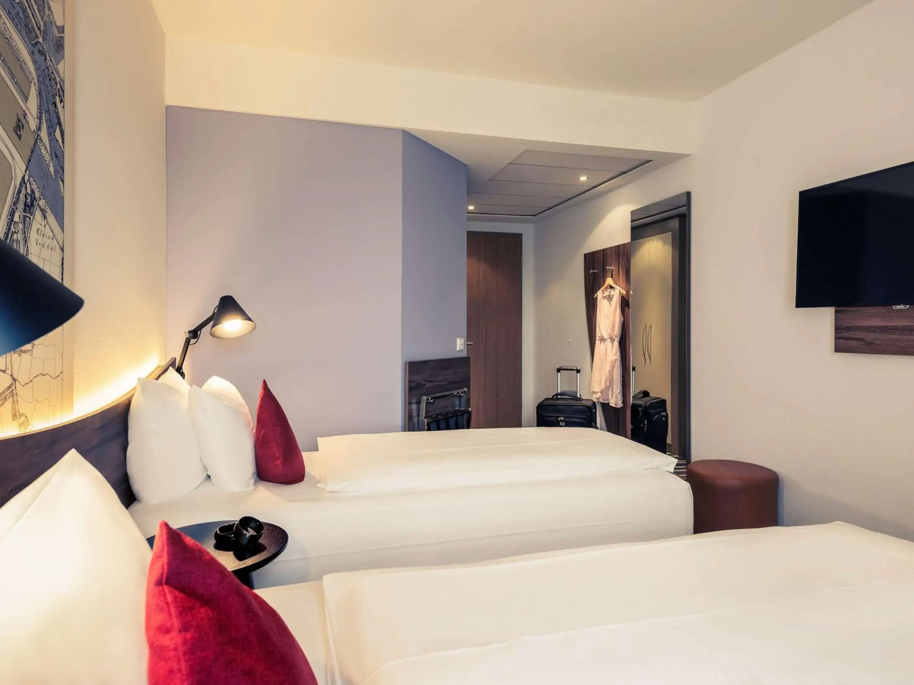 Bedroom, Bed in Mercure Hotel Hamburg Mitte Bedroom, Bed in Mercure Hotel Hamburg Mitte