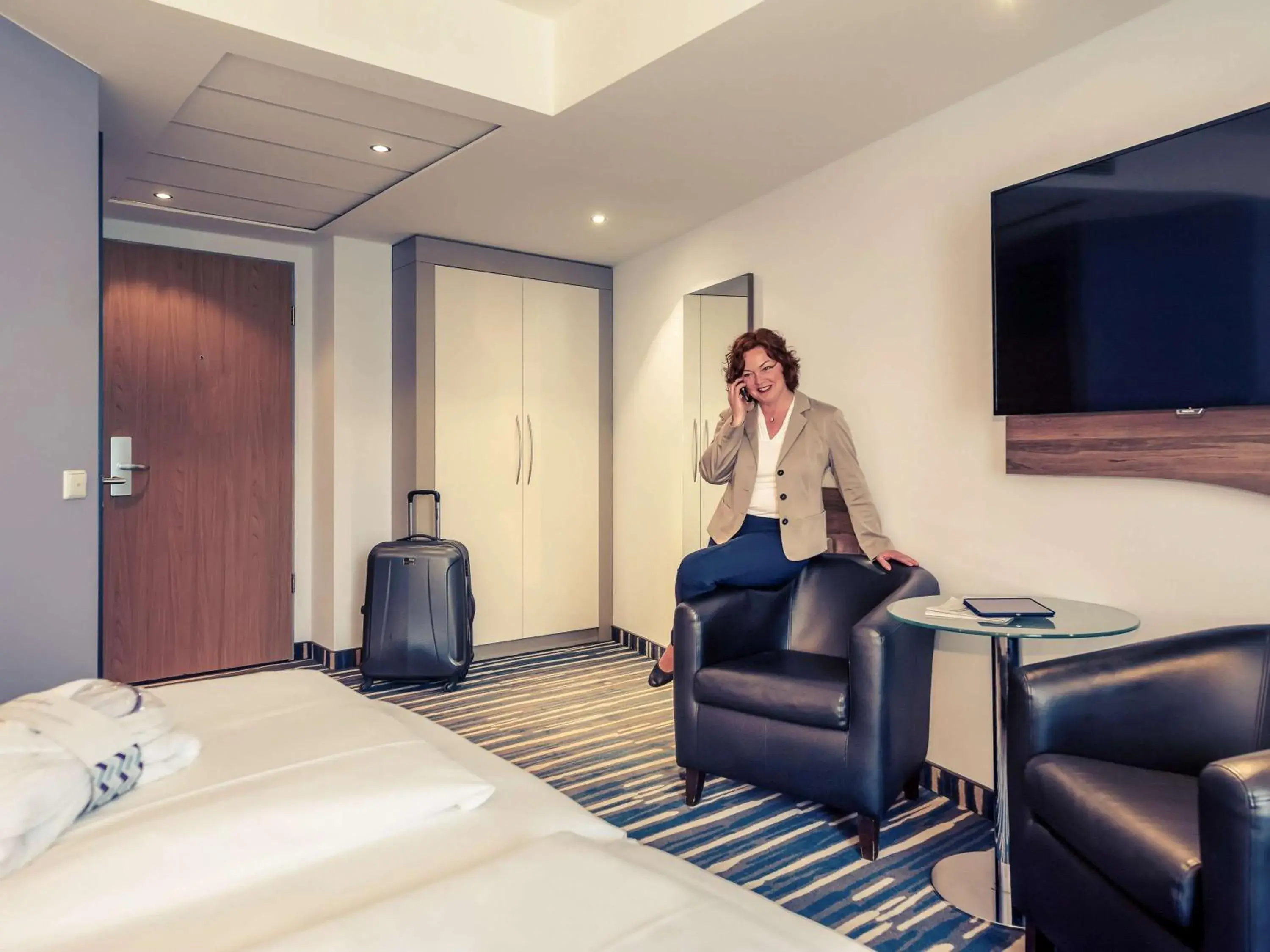 Photo of the whole room, Bed in Mercure Hotel Hamburg Mitte Photo of the whole room, Bed in Mercure Hotel Hamburg Mitte