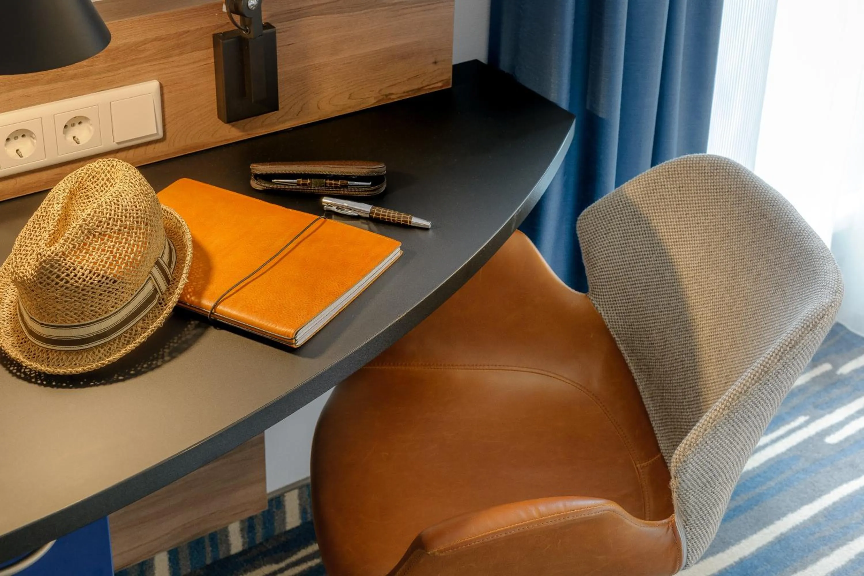 furniture in Mercure Hotel Hamburg Mitte