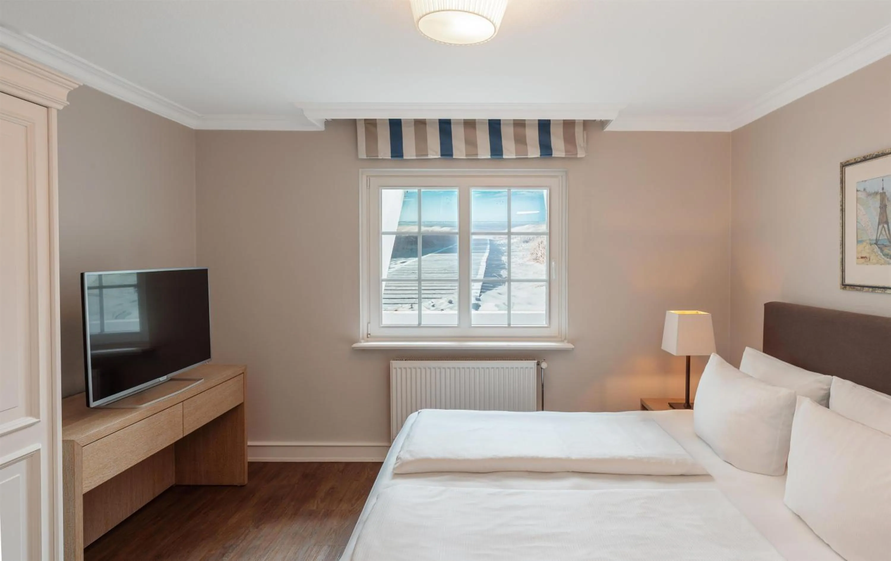 Photo of the whole room, Bed in Dorint Strandresort & Spa Westerland/Sylt