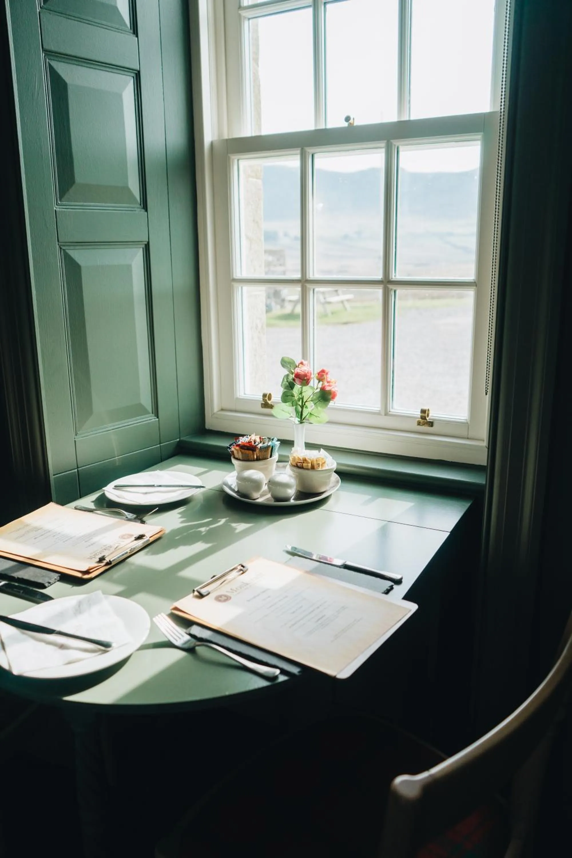 Restaurant/places to eat in Monkstadt 1745 Restaurant with Rooms