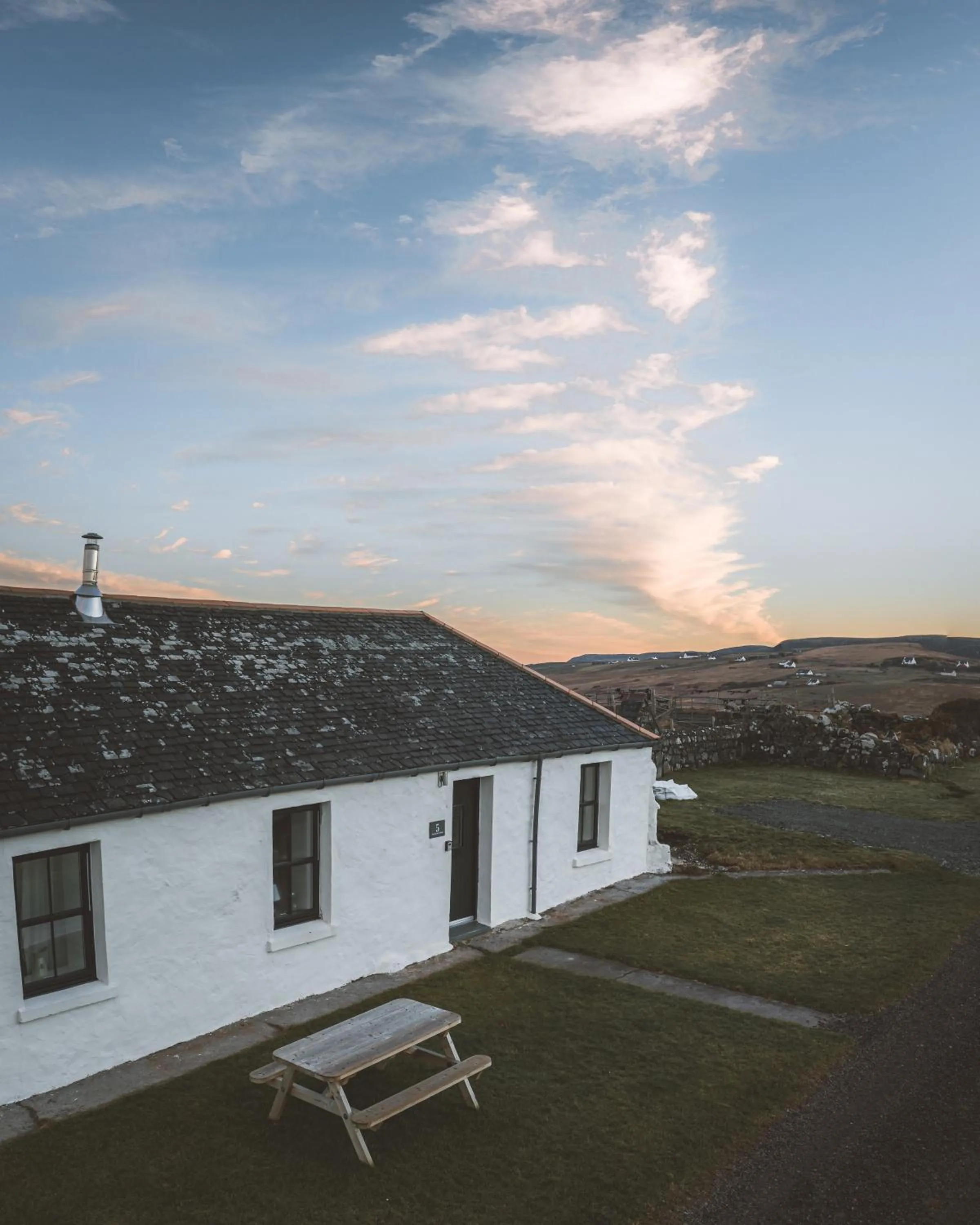 Property building in Monkstadt 1745 Restaurant with Rooms