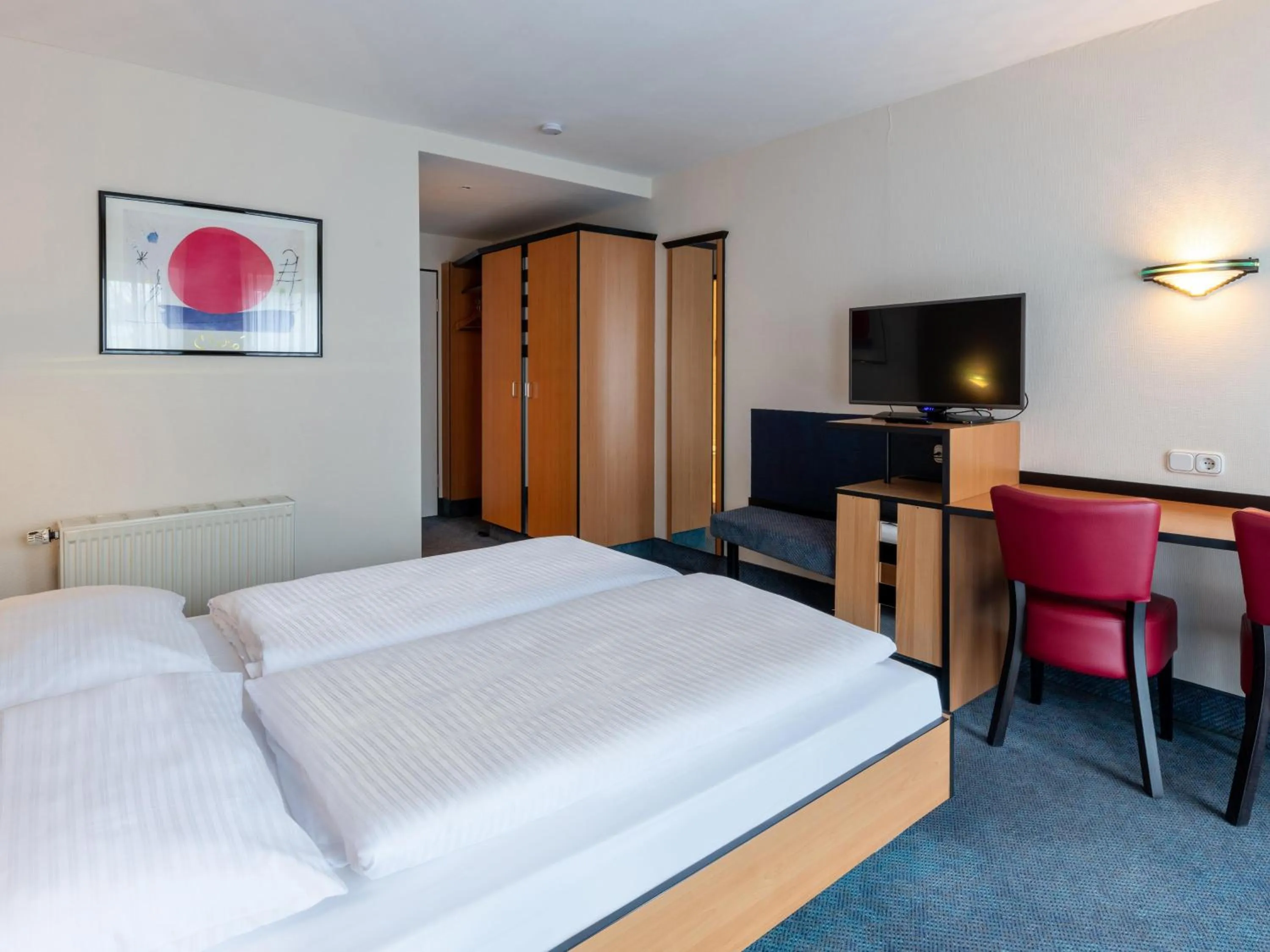 Photo of the whole room, Bed in Best Western Hotel de Ville