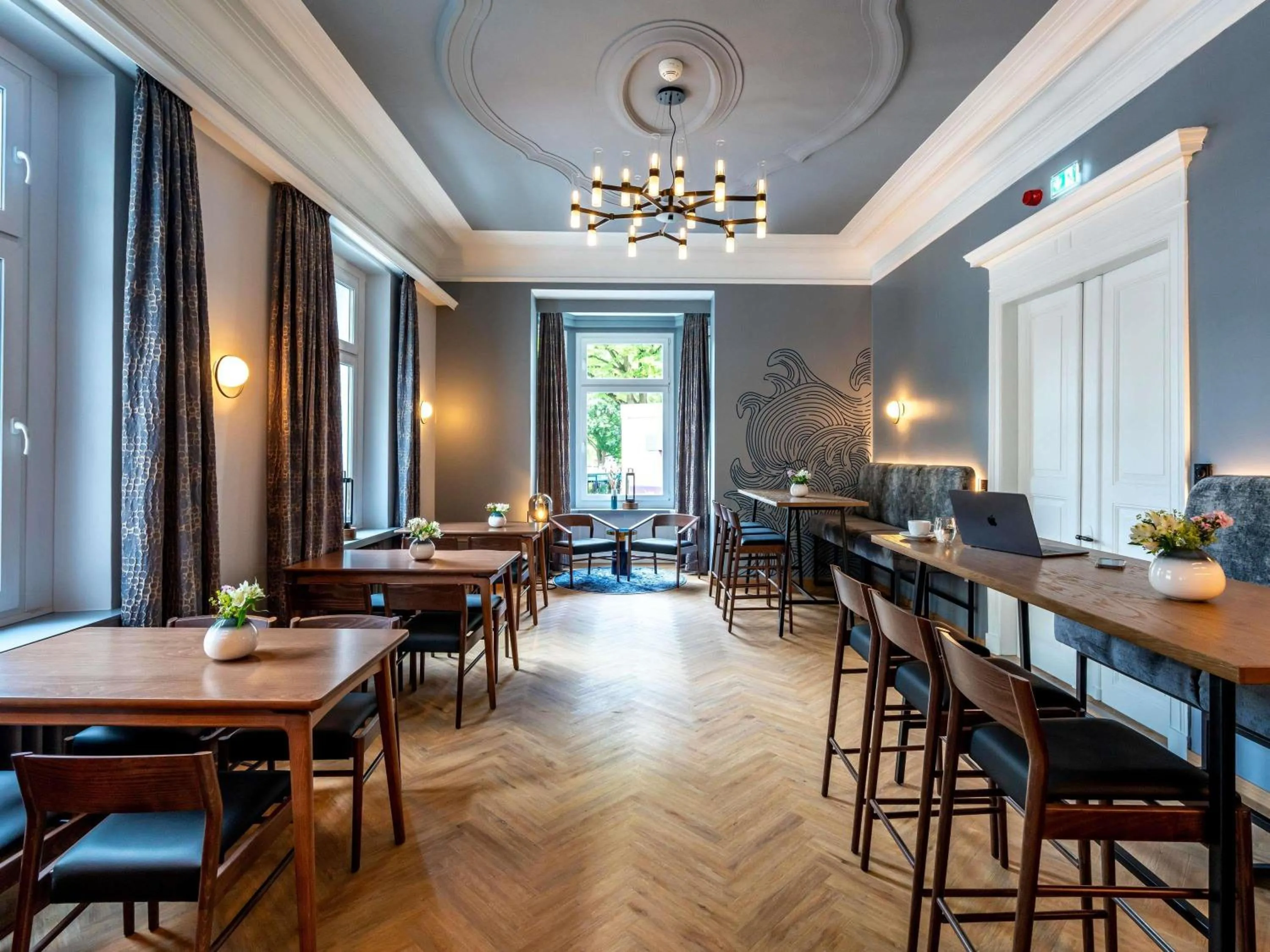 Lounge or bar in Mercure Hotel Luebeck City Center