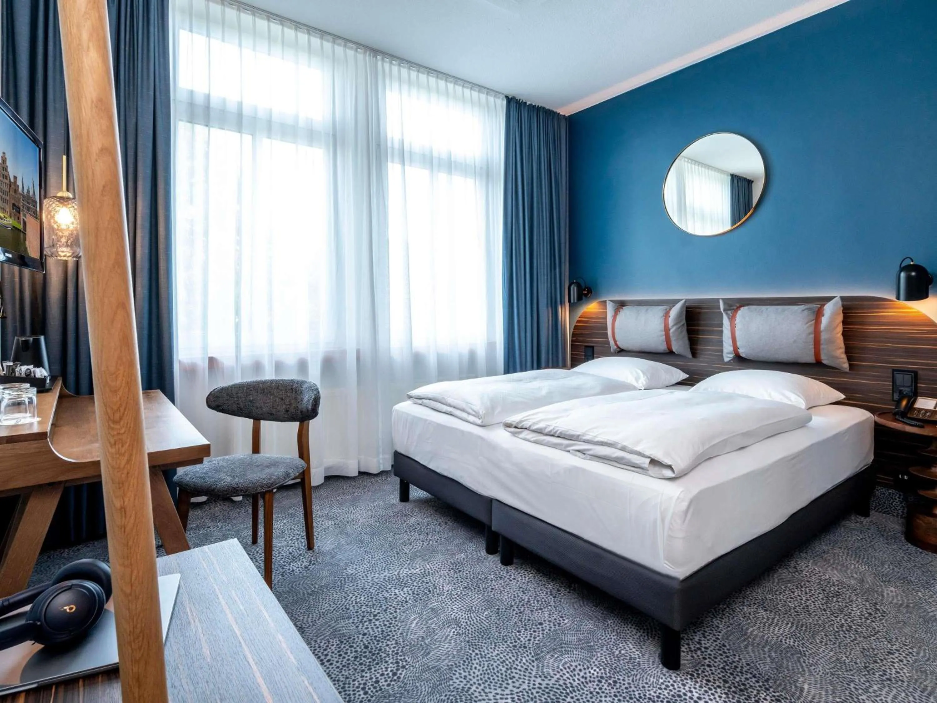 Bedroom, Bed in Mercure Hotel Luebeck City Center