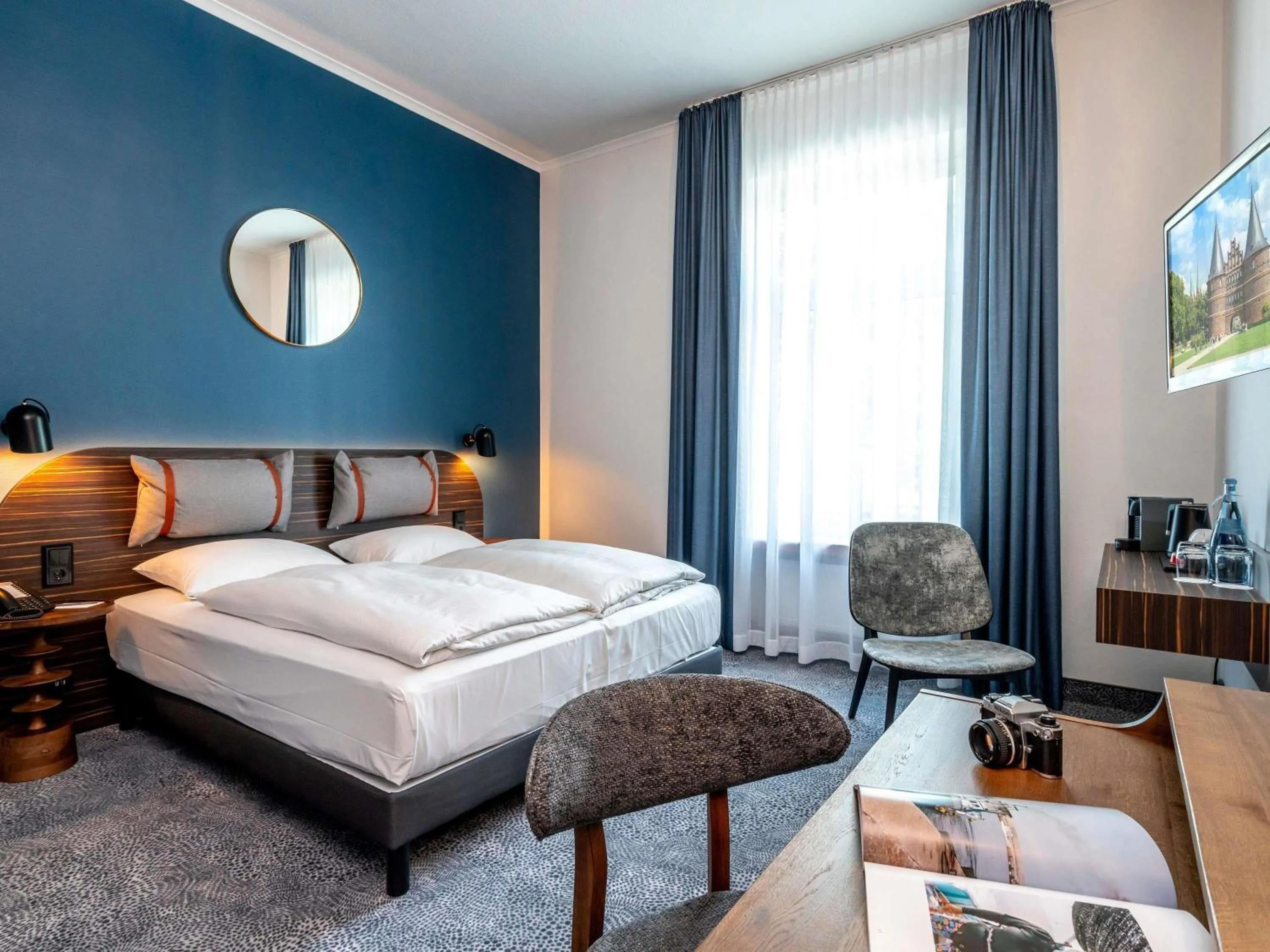 Bedroom, Bed in Mercure Hotel Luebeck City Center