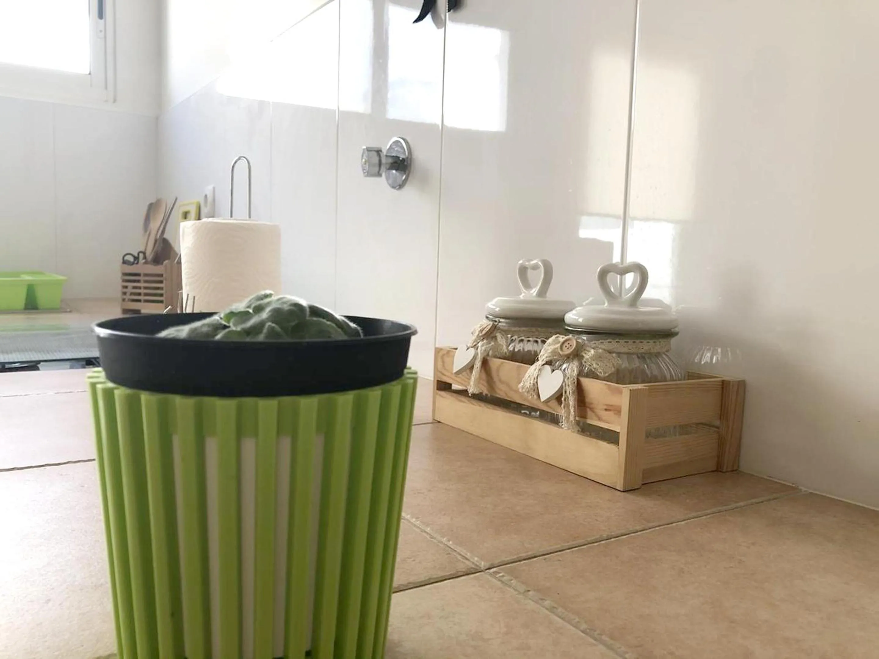 Kitchen or kitchenette in Comfortable House in Ribeira Grande, Pleasant Garden