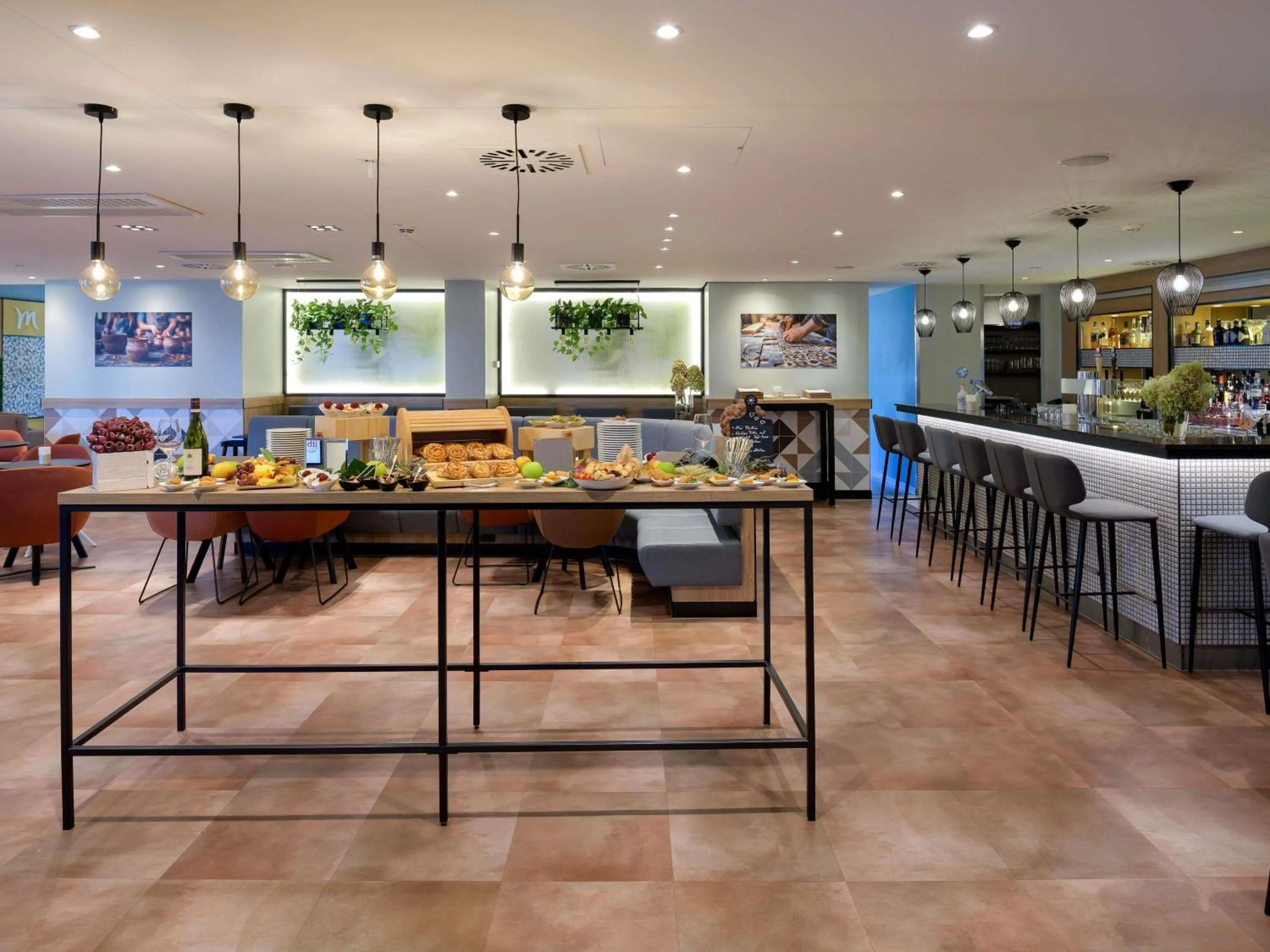 Meeting/conference room in Mercure Hotel Köln West