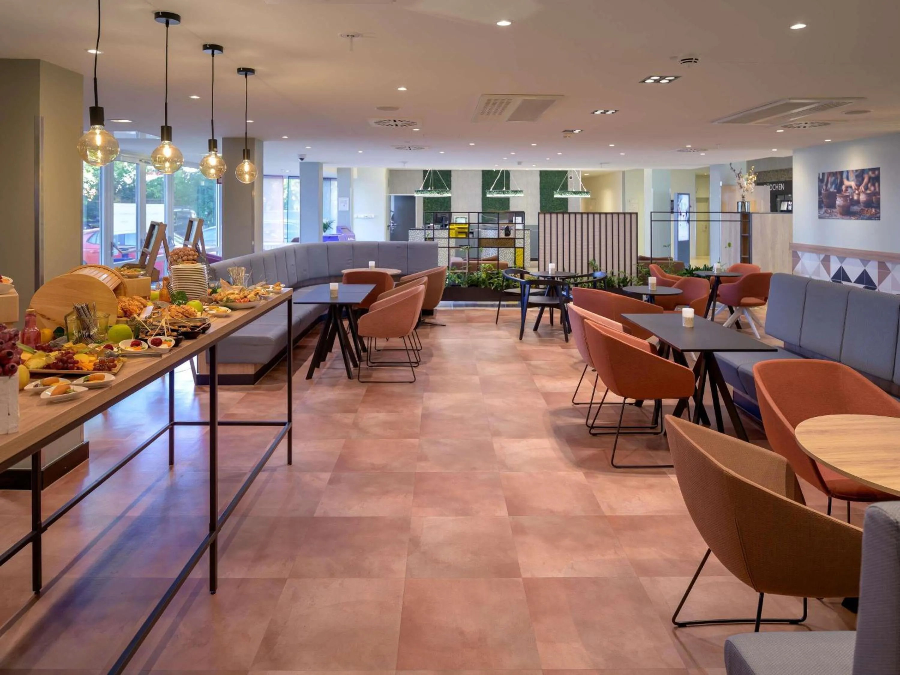 Meeting/conference room in Mercure Hotel Köln West