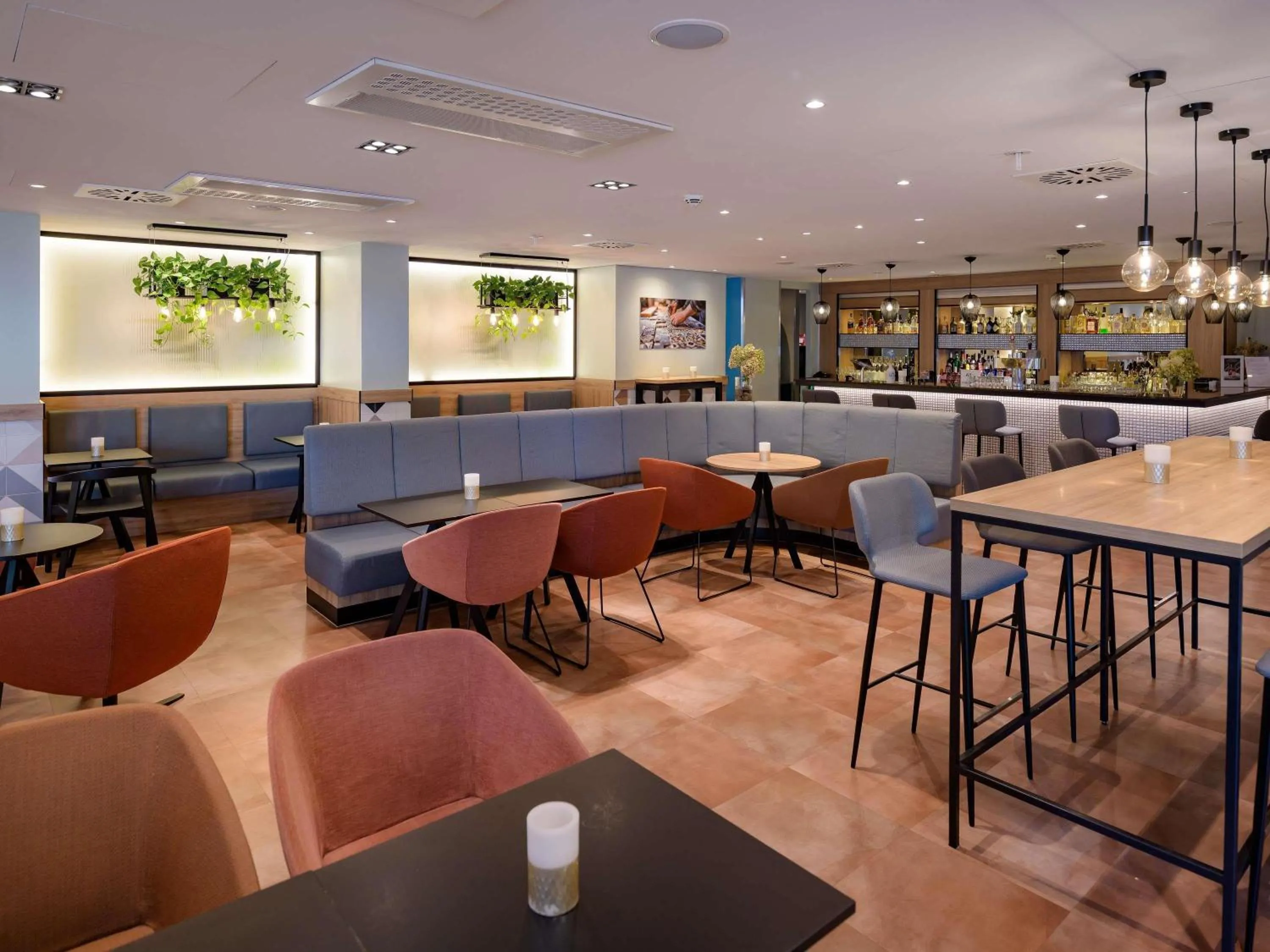 Meeting/conference room in Mercure Hotel Köln West