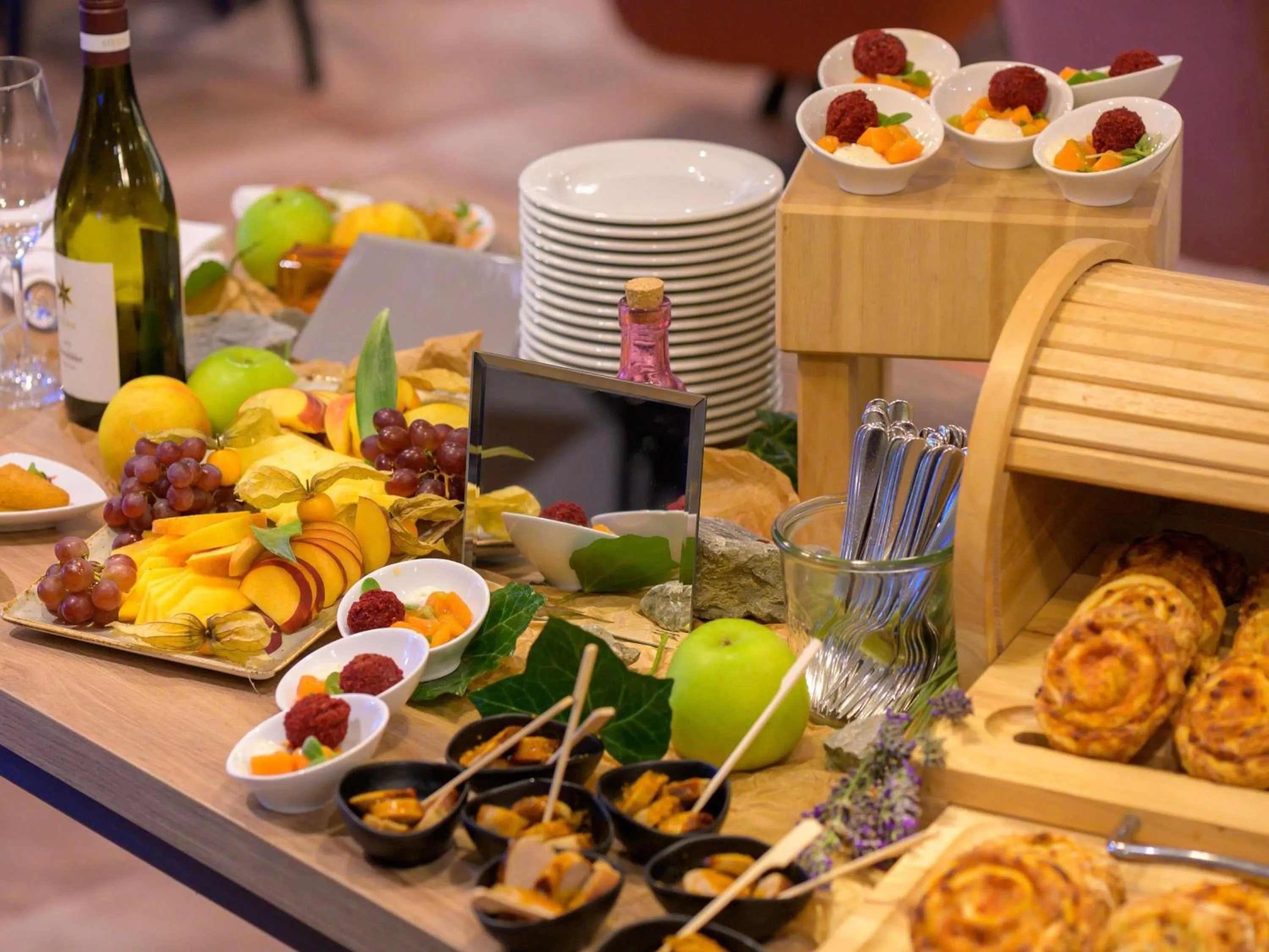 Meeting/conference room in Mercure Hotel Köln West