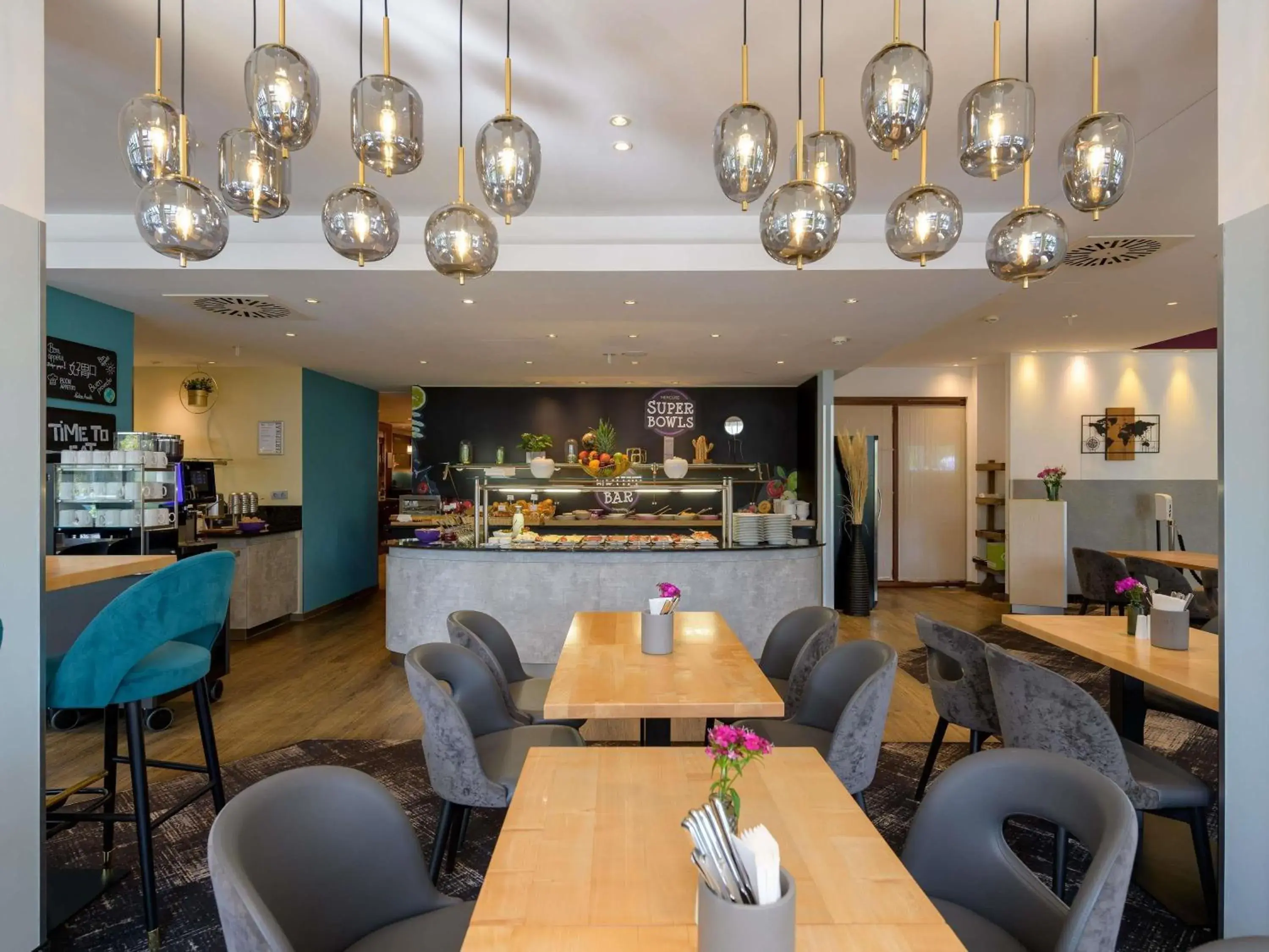 Restaurant/places to eat in Mercure Hotel Köln West Restaurant/places to eat in Mercure Hotel Köln West