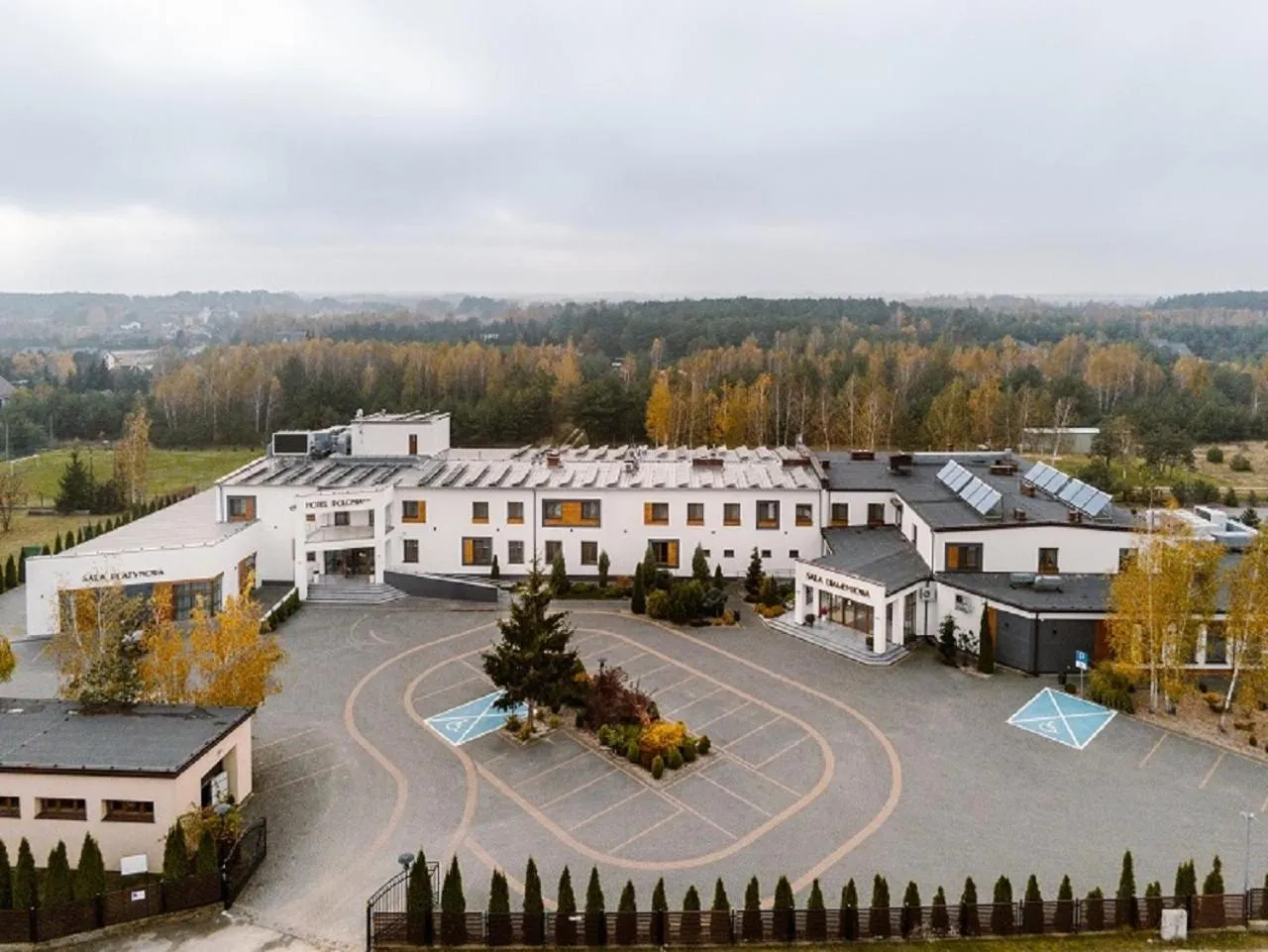 Restaurant/places to eat in Hotel Polonia