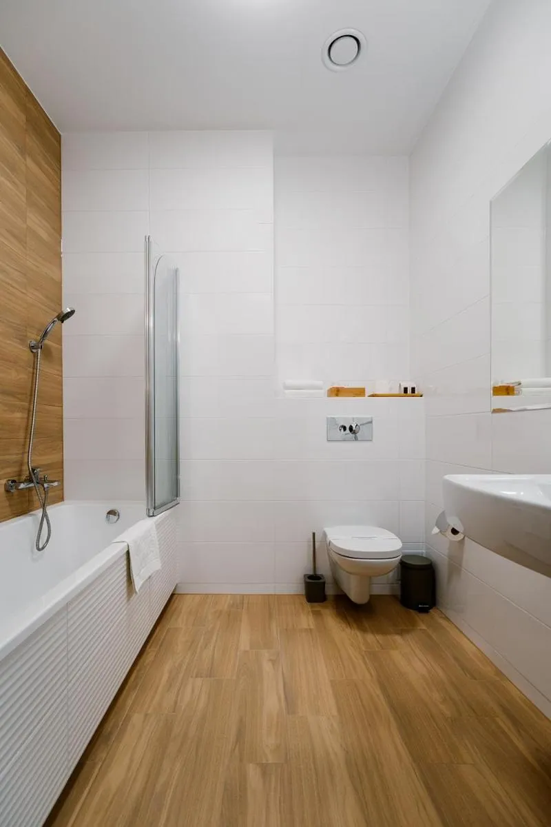 Toilet in Hotel Polonia