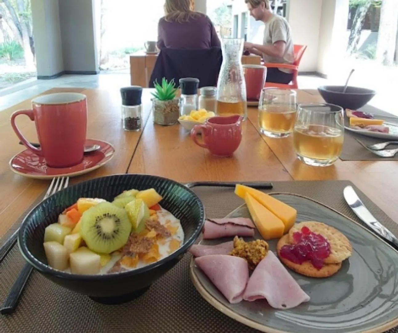 Restaurant/places to eat in Little Africa Safari Lodge