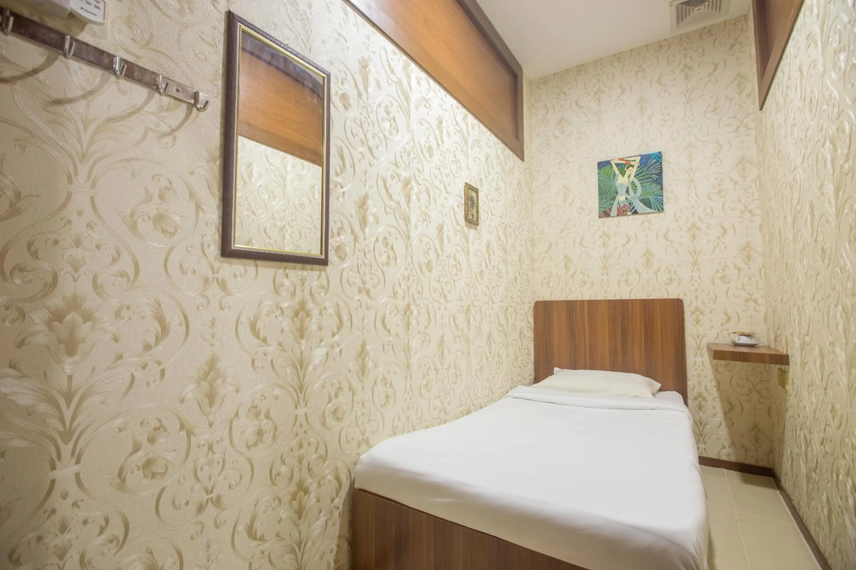 Bedroom, Bed in Hotel O Rebecca's Homes