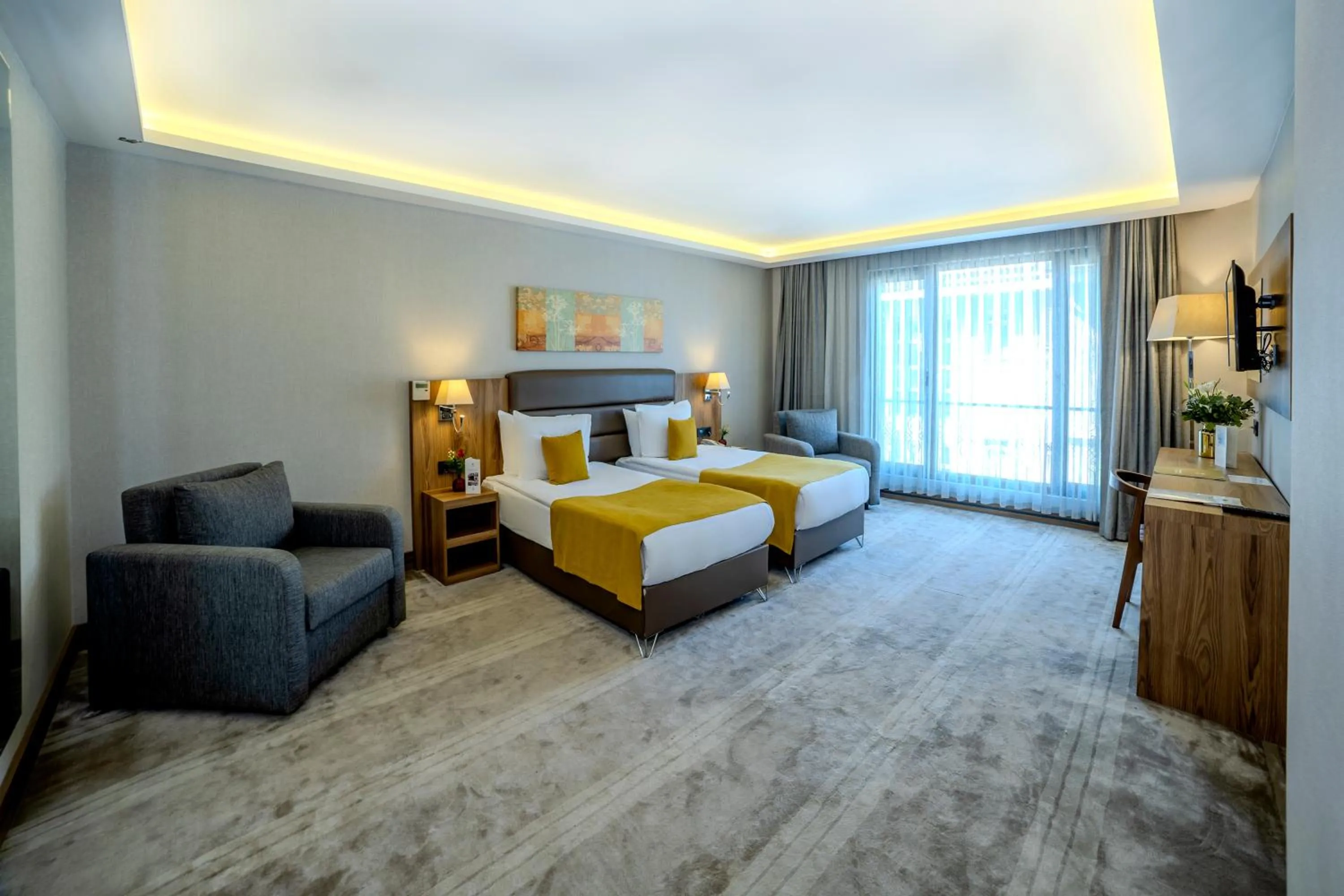 Living room, Bed in Royal Termal Hotel