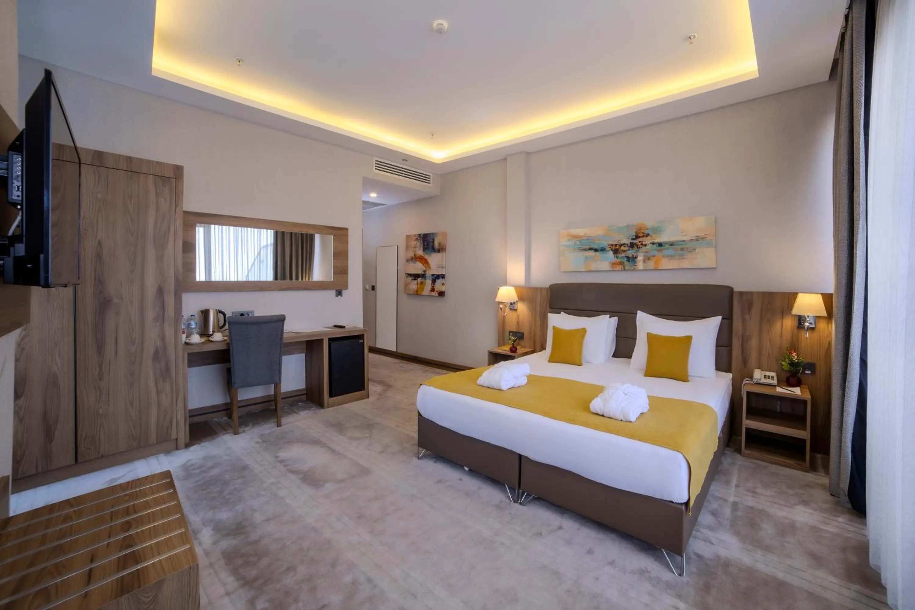 Photo of the whole room, Bed in Royal Termal Hotel