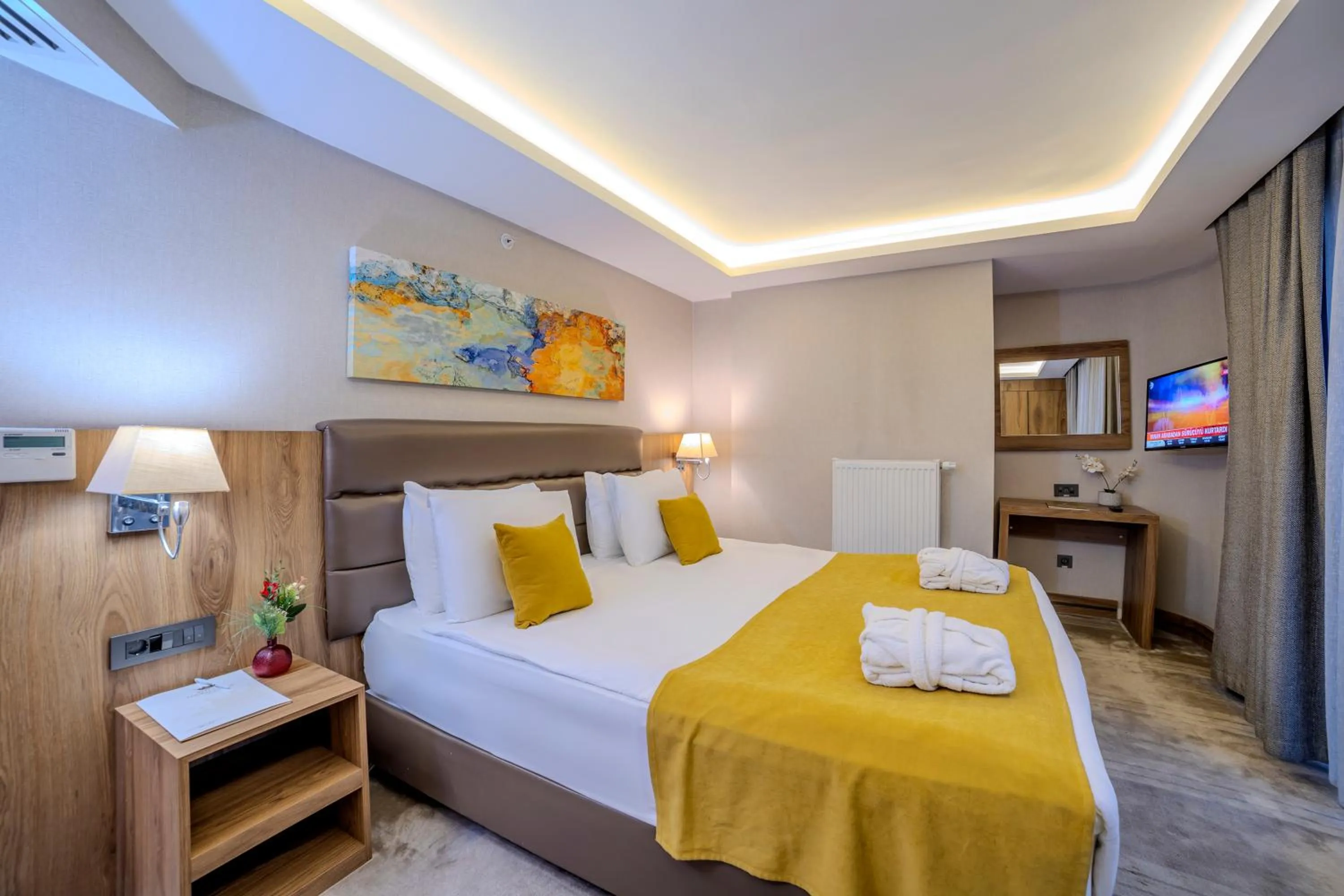 room service, Bed in Royal Termal Hotel