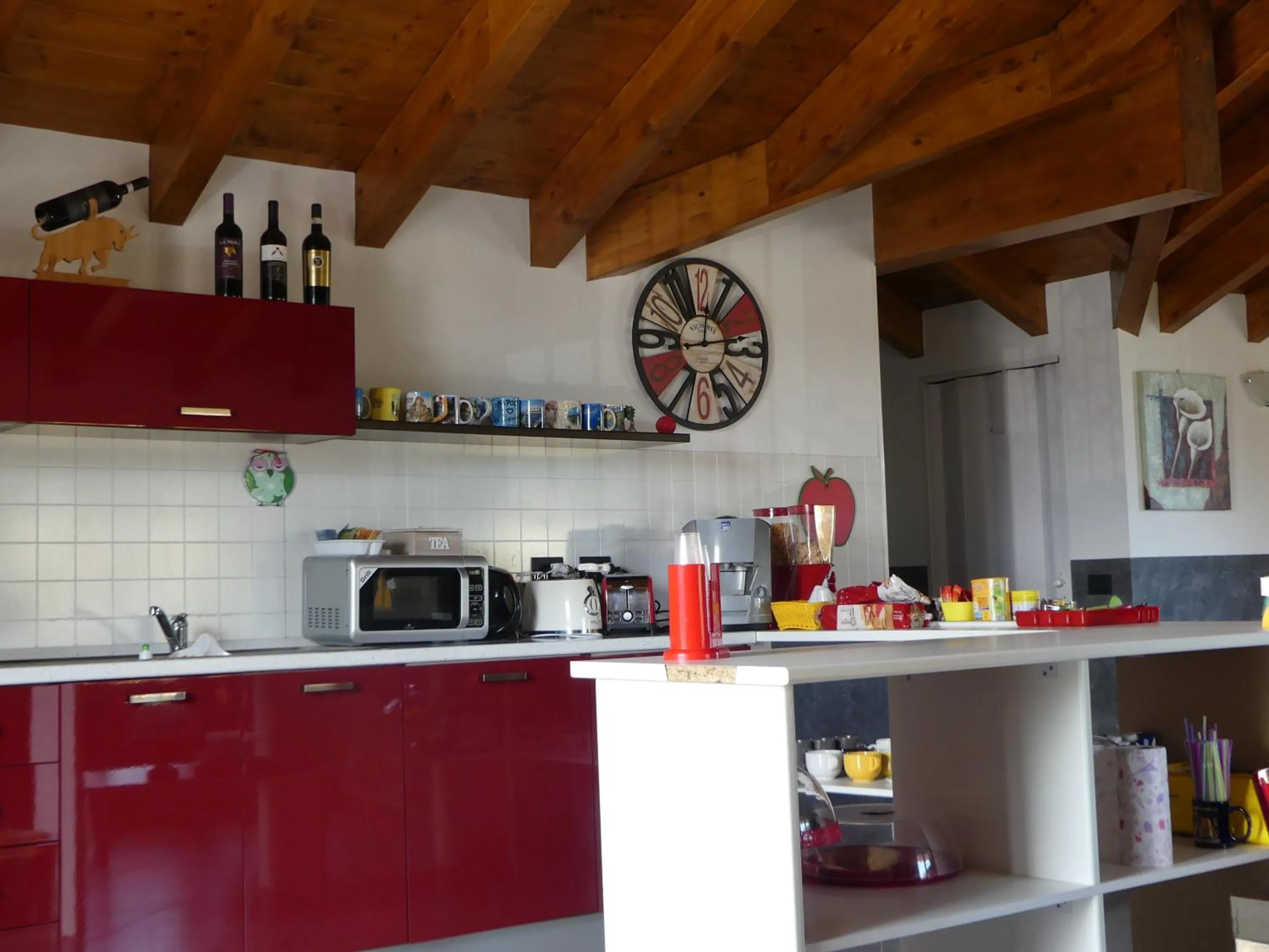 Communal kitchen in I Fiori di Malpensa