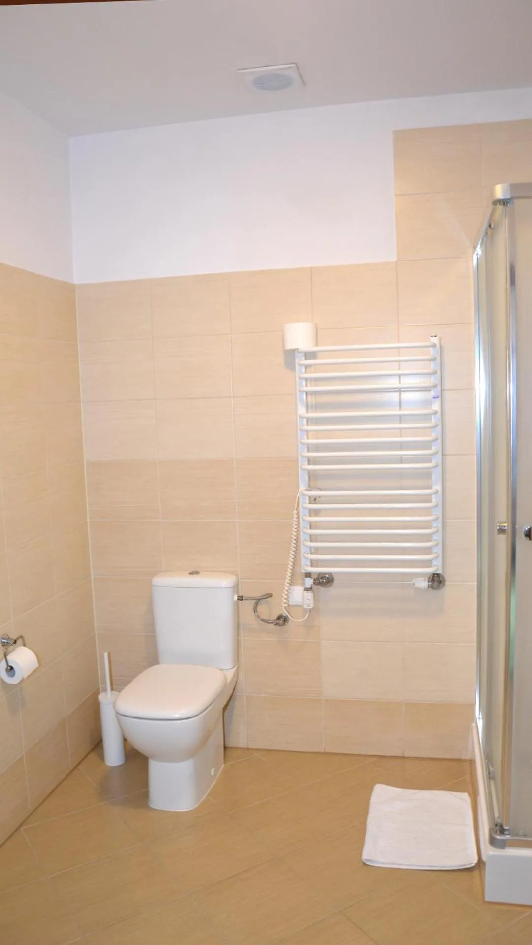 Toilet in Tawerna Kaper